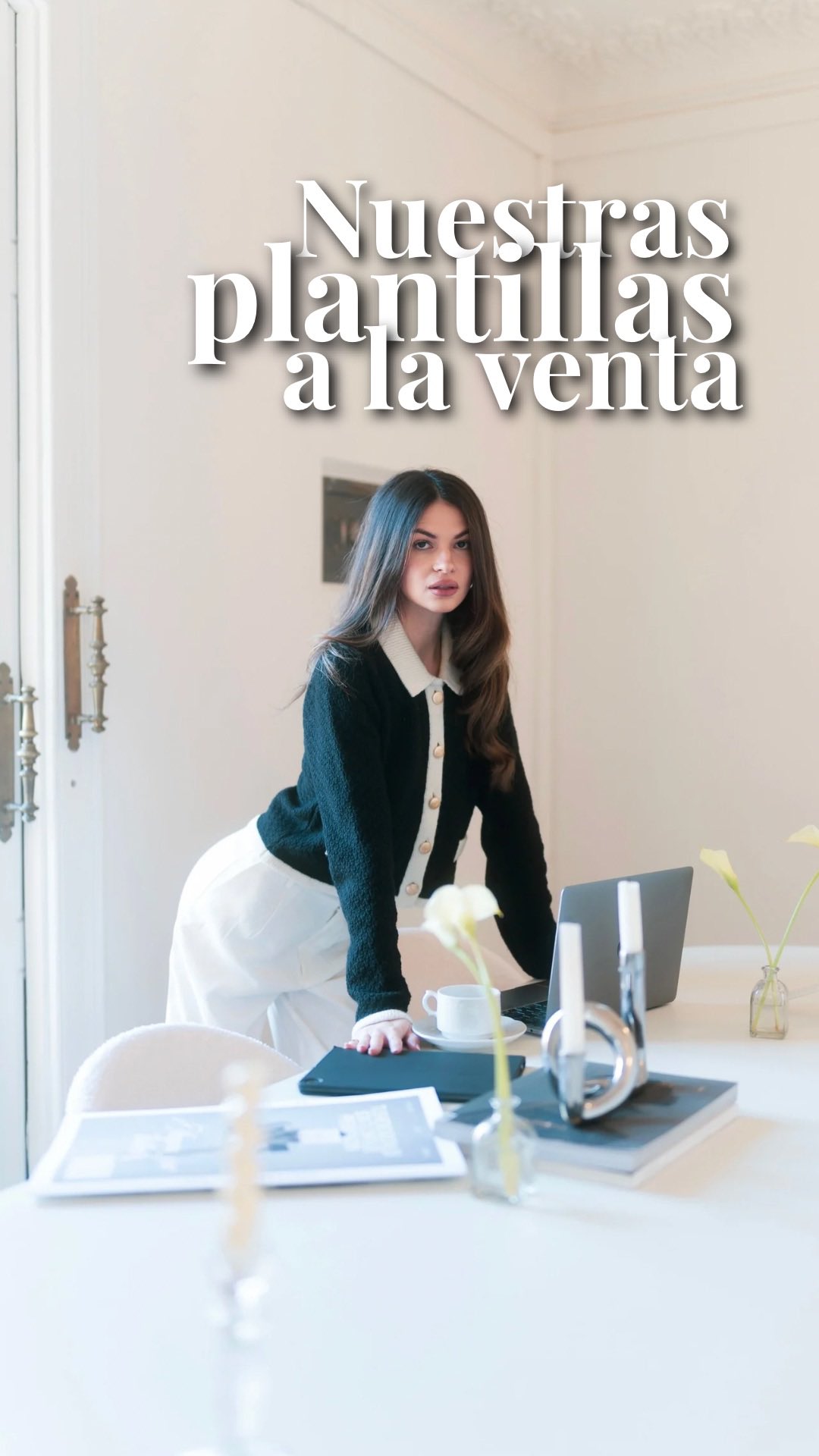 ¡20% de descuento en nuestras plantillas editables! 🤍✨
Si eres creador de contenido, emprendedor, diseñador, freelance o tienes una agencia, esto te interesa. Estas plantillas están diseñadas para ayudarte a ofrecer un servicio más profesional o para que puedas gestionar tú mismo/a el marketing de tu propio negocio.
Incluyen todo lo que necesitas: desde portafolios, propuestas, contratos y facturas, hasta manuales de marca, planes de contenido, moodboards y mucho más. Todo pensado para optimizar tu trabajo y elevar tu marca.
Además, hemos creado packs especiales para que tengas todo en uno y puedas ahorrar. 💡
Corre, el descuento estará disponible solo por dos semanas.
Consíguelas aquí: www.ppgcomunicacion.com/plantillas 🧚♂️🧚♂️