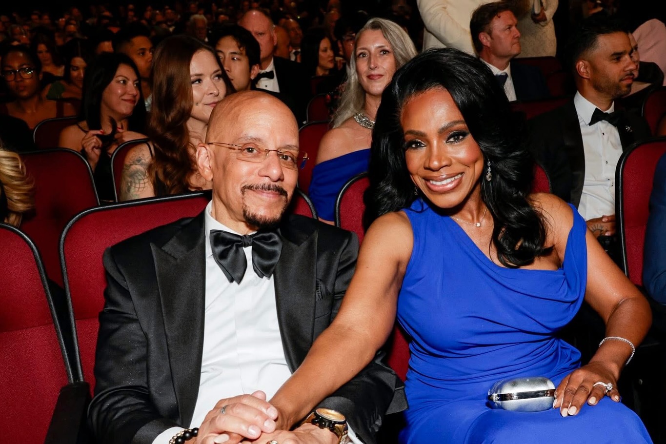 Not me just casually existing among the celebs like I belong! Keep swiping to see the wildest one (spoiler: it’s freaking Pedro Pascal)🤯
#heylookmaimadeit #emmys2025 #77theemmys #pedropascal #cateblanchett #selenagomez #sherylleeralph #abbottelementary #michellewilliams #hollywood #celebrityspotting #celebsighting @pascalispunk