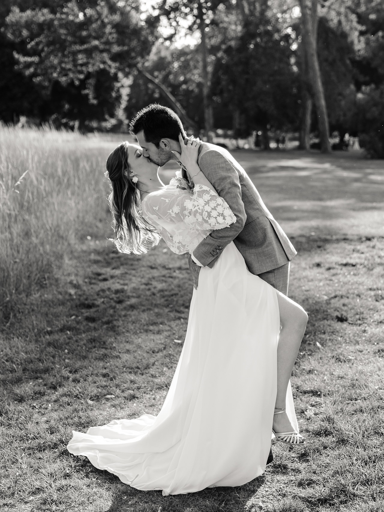 Parce que prendre un moment pour laisser des mots doux sur ma vitrine Google, c’est :
❤️ réchauffer mon cœur tout mou et me donner un boost d’énergie
🔎 aider mon site à briller et à être plus visible
🤲🏻 guider les futurs clients dans leur recherche du photographe parfait
Et tout ça :
⏱ prend seulement 5 minutes de ton temps
💸 c’est totalement gratuit !
Merci pour ton soutien, il fait toute la différence ✨
———
#melanievauryphotographe#chateaudeflixecourt#futursmaries2026#futuremariee#photographemariageoise#photographesenlis#photographechantilly#photographeamiens