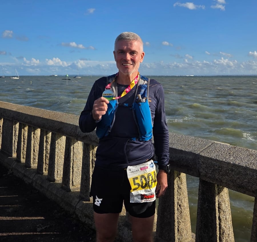 Huge congratulations to Glen who on Saturday raced the Coast 2 Coast Essex 50 mile ultra run race 🏃♂️🫨
Glen has been consistently training for a long time now, and despite the occasional set back finished strong 💪
He executed an excellent race throughout, finishing in a very impressive 8 hours 55 minutes.
Great work 🙌🥇
#ultra #ultrarunning #running #runcoaching #trail #lovetrails #trailrunningcommunity #4performanceuk
Team: @jon_warren_tri @sunshine_nutrition_ @aspiresportpsych_pt @kp_trail_adventures
Partners: @youngagain_cycles @otesportsgb @nrgchains @rideparcours @zone3official @bikeboxalan @completephysio @nopinz @thealtitutecentre @evolve.aero