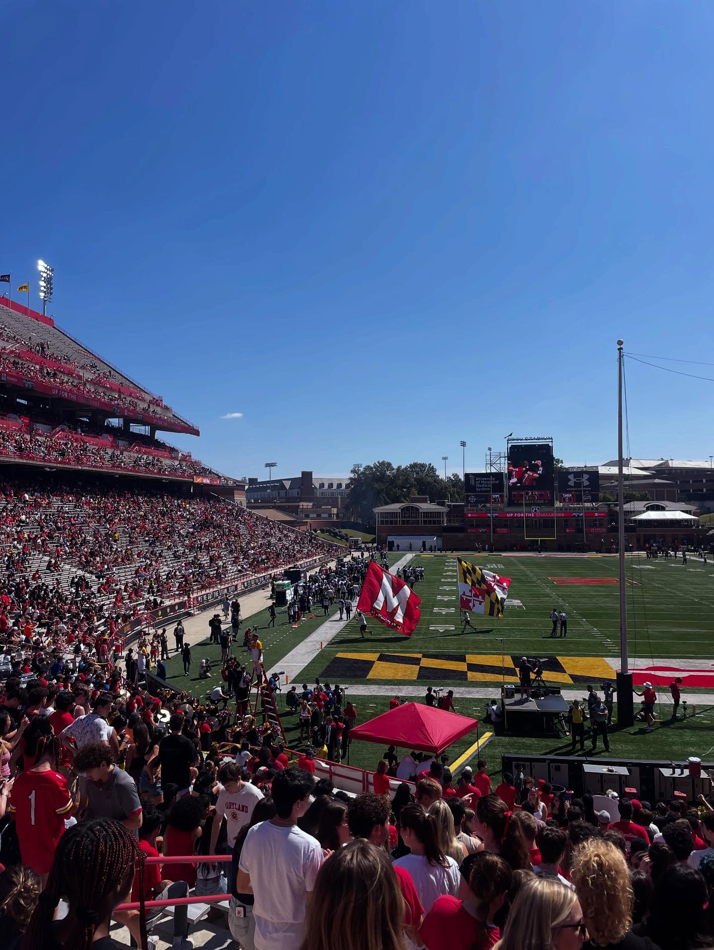 College isn’t just about the degree—it’s about the community, growth, and opportunities you’ll find along the way.
The University of Maryland offers a vibrant campus life, strong alumni network, and endless ways to find your path. 🐢
✨ Your dream school could be waiting for you—sometimes it’s closer than you think.
Would you cheer in red and gold? ❤️💛 #CollegeBoundCoaching #UMD #GoTerps #CollegeJourney #FutureTerps #CollegeAdmissionsHelp #CollegeBound