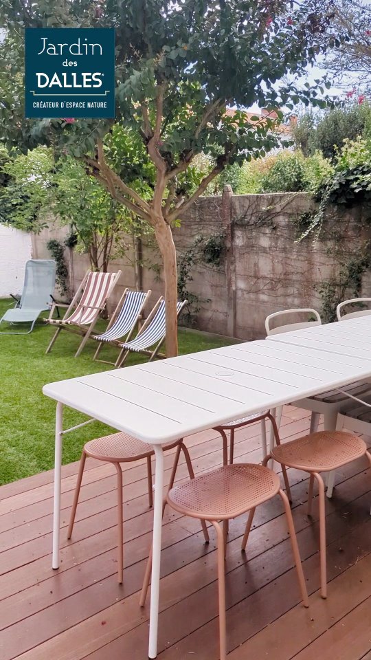 Un coin extérieur pensé pour toute la famille ✨
Ce jardin associe une terrasse chaleureuse en bois à un espace vert convivial, idéal pour se détendre ou jouer. 🌿
- Terrasse ipé
- Gazon synthétique
- Plantation
Un aménagement équilibré entre confort, esthétisme et praticité, qui invite à profiter de chaque saison en extérieur. 🌸🌳
📍La Rochelle
✉️ Contactez nous !
✅ Devis gratuit !
#création #paysagiste #larochelle #plante #terrasse #amenagementexterieur #jardin