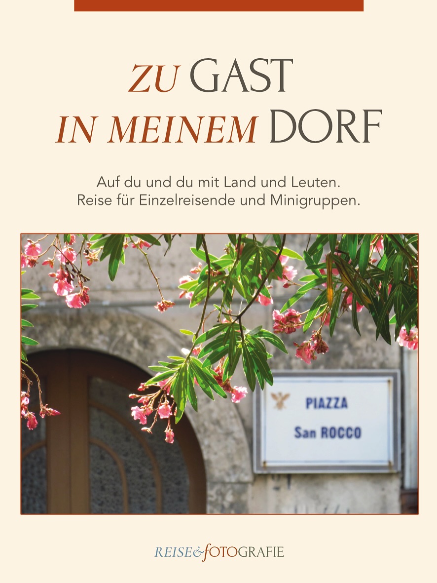 Dieses Reiseangebot richtet sich besonders an Einzelreisende und Minigruppen, die Sizilien abseits der bekannten Pfade erleben möchten, verbunden mit persönlicher Betreuung und echtem Insel-Flai. Erlebe mein Sizilien voller Lebensfreude, Gastfreundschaft und ganz besonderer Momente.