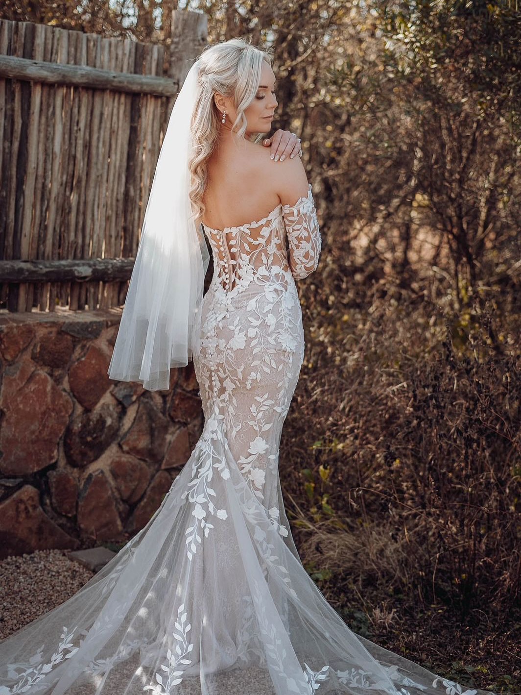 A love story woven in lace🥰. #weddingdress #wedding #engaged #bridetobe #olivelli