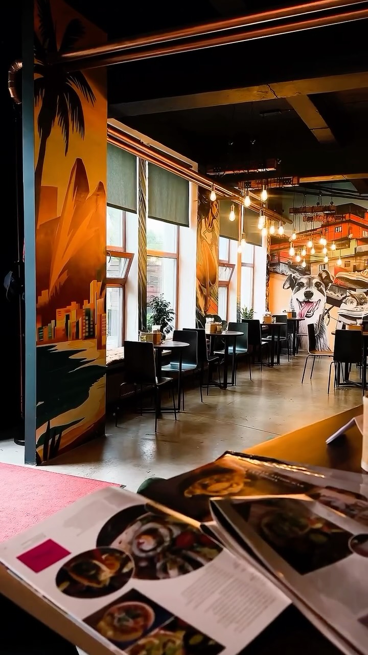 All the flavors, all the cocktails, all the vibes 🌴 That’s Morena.
📍 Open Tue–Sat, kitchen until 23:00