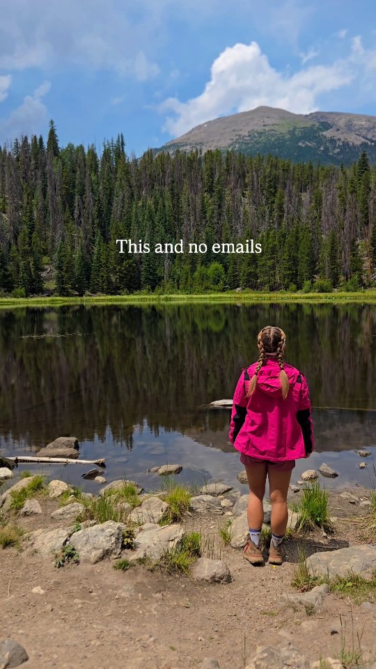 Manifesting you an email-free Monday✨️
What did you do this weekend?🥾
Littleredtravels.com💻
Hiking - travel - hikes - outdoors - creator - photography inspo - viral - trending