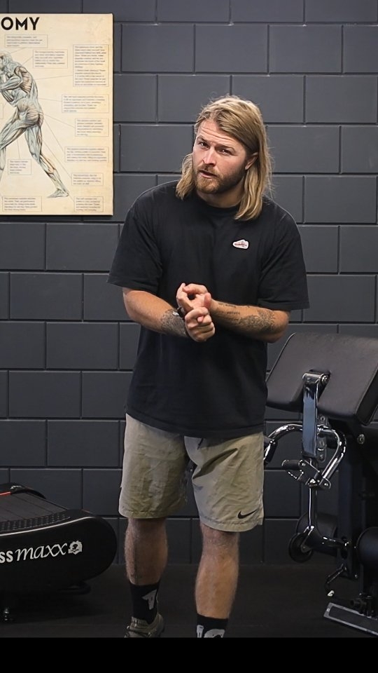 Wij zorgen dat jij je training leuk vindt!
Bij Original Physic draait het niet alleen om trainen — maar om hoe je je voelt als je de gym uitloopt. We zorgen ervoor dat je elke sessie afsluit met een glimlach én het gevoel dat je beter beweegt, sterker staat en energie hebt gewonnen. 💪✨
✅ Persoonlijke coaching die motiveert
✅ Functionele training die resultaat geeft
✅ Altijd de gym uit met een goed gevoel
📍 Locatie: Amsterdam Noord
🌐 Plan je gratis intake:
👉 www.originalphysic.nl
Come train with us — and leave the gym better than you came in. 🚀
#OriginalPhysic #TrainMetPlezier #FeelBetter #SterkerEnBlijer #FunctioneleTraining #PersonalTrainingAmsterdam #AmsterdamNoord #MoveBetter #StrongerEveryDay #Longevity #personaltrainer #personaltraineramsterdamnoord
#gymmotivation #funworkout #ptstudio