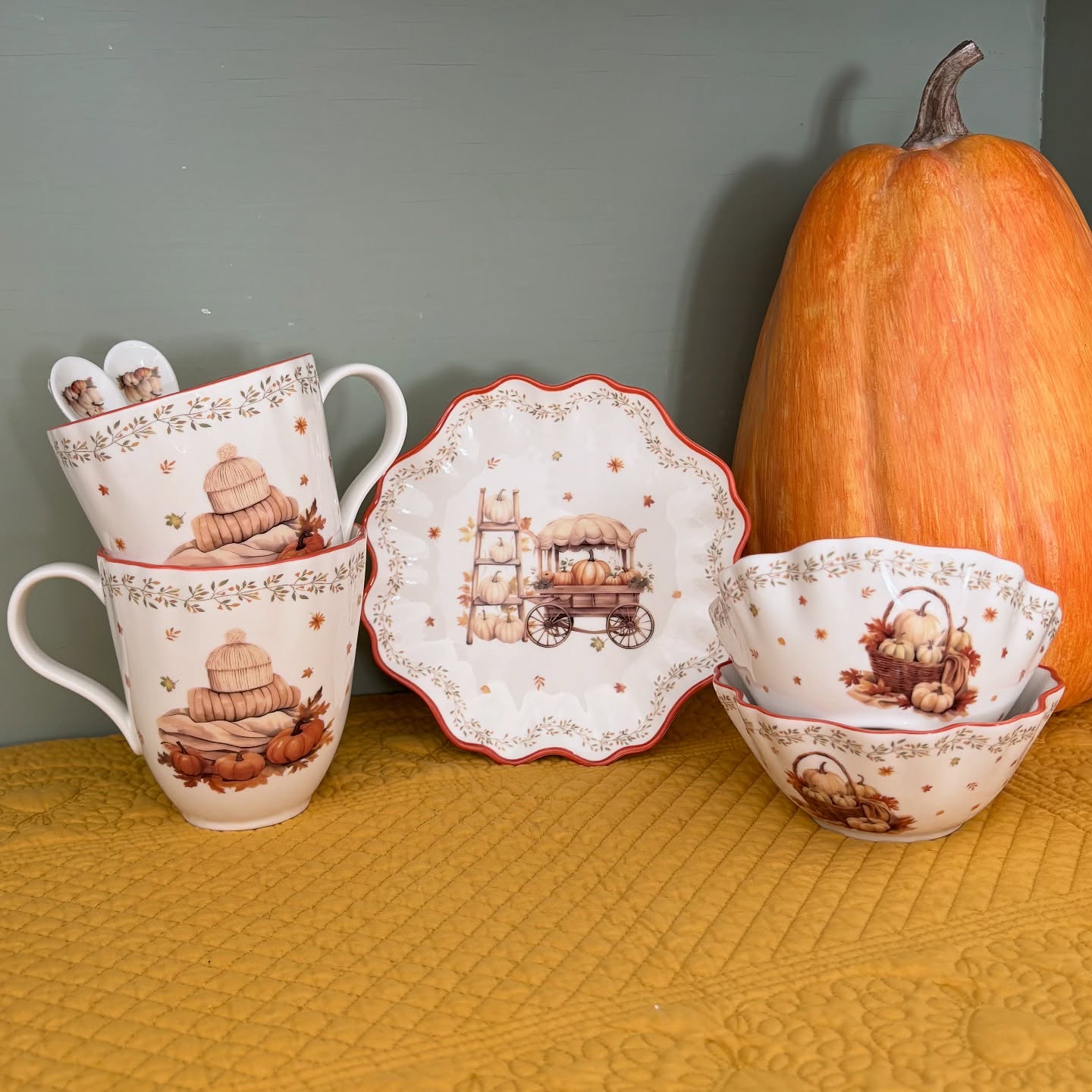 NEW IN ✨
In Soffitta è approdata la nuova linea di porcellane “Vintage Autumn” firmata @isabellerosehome 🍂
Scopri tutti i complementi sul nostro shop lasoffittadimatisse.com 🧡
#newin #autumn #autunno #fall #falldecor