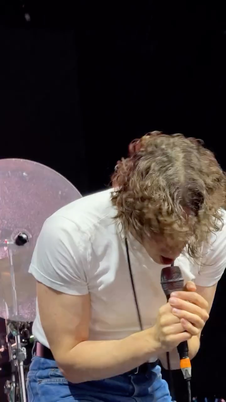 In The City, live from Hitchin
#indiemusic #razorlight