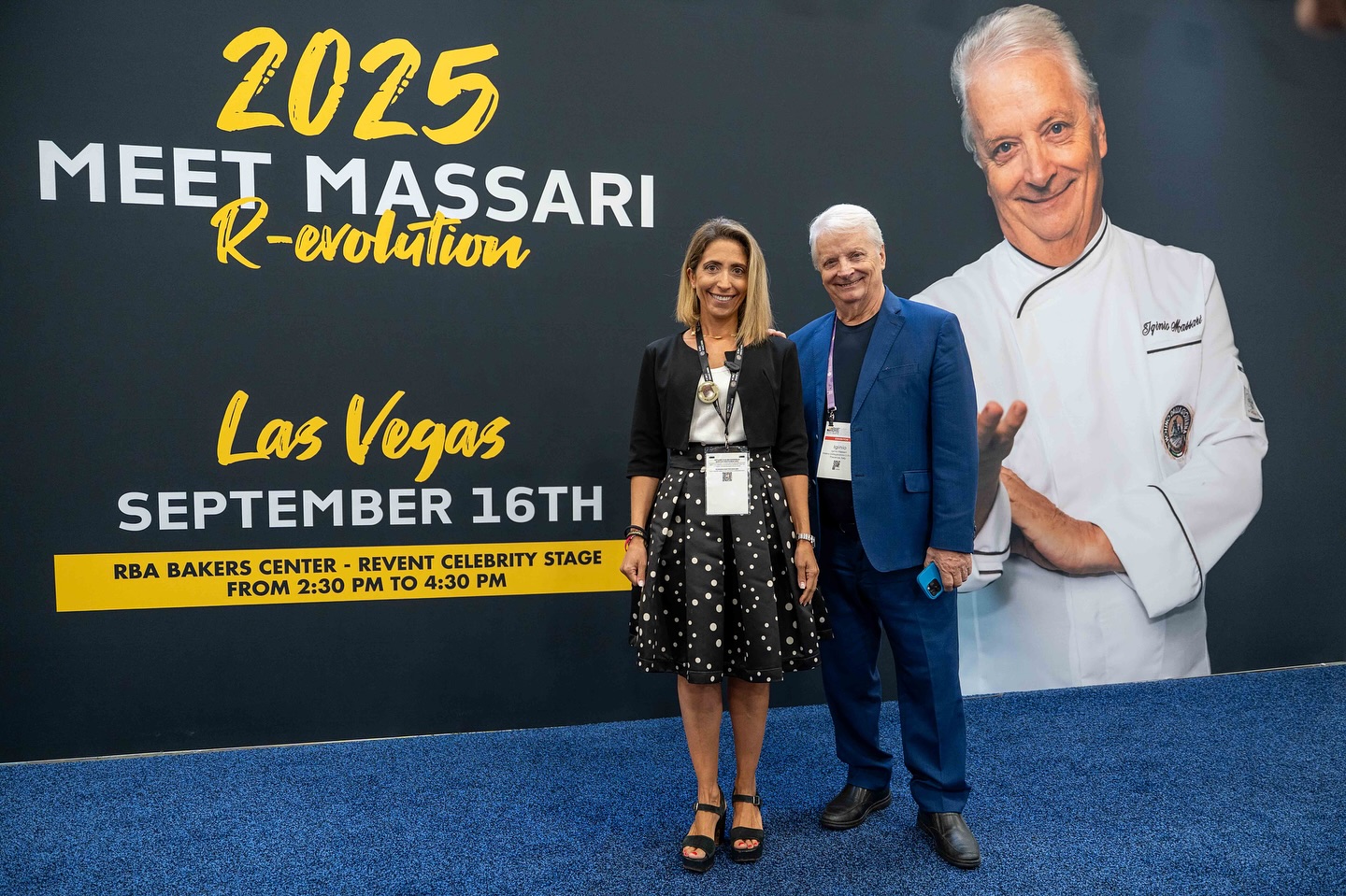 ✨ Las Vegas vibes 🇺🇸
The second stop of the Meet Massari R-evolution 2025 was pure inspiration: tradition, innovation, and the magic of pastry all in one unforgettable day. 💛
At @bakingexpo, Maestro @iginio.massari shared his art with a unique masterclass on panettone made with lievito madre. 🌾✨
Thanks to everyone who joined us on this journey — see you at the next stop! 🚀
Thanks to our incredible team: @sabrina_dallagiovanna @paolo.dallagiovanna @giulialfieri @fabiods_pastry @luca.rubicondopastry
Thanks to one of our best partners: @agrimontana @agrimontana_international
#MeetMassari #MolinoDallagiovanna #IginioMassari #GranoLavato #SuperiorFlour #PastryEvent #Panettone #LievitoMadre #LasVegas2025 #PastryLovers #ArteBianca #MadeInItaly #Agrimontana #IBIE