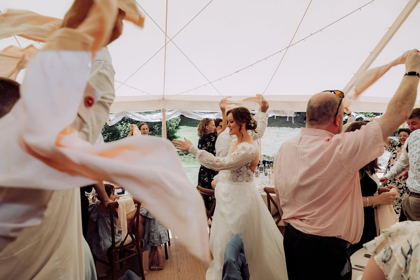 “Put your napkins in the air like you just don’t care!”
Waving napkins is a joyful tradition to welcome newlyweds into the marquee!! A playful, energetic gesture that brings all the celebration vibes and the perfect way to start the party.
Venue - @heathylea.chatsworth
Photographer - @its.saul.brown
#greenfarmmarquees #itsawillsthing