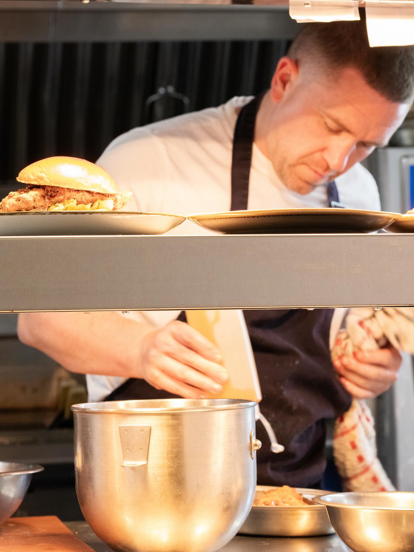 The kitchen are busy preparing a feast for tonight’s locals night 😍
Bookings advised!