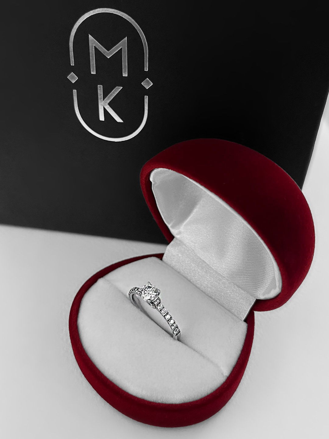 MK Bespoke Solitaire Ring in white gold with moissanite 💎 Swipe to explore its “Love for ever” side view ♾️
#mkfinejewerly #bespokecreations #custommade #custommadetoorder #engagement #highjewellery #solitaire #ring #moissanite #white #gold #engagement #jewelrydesigner