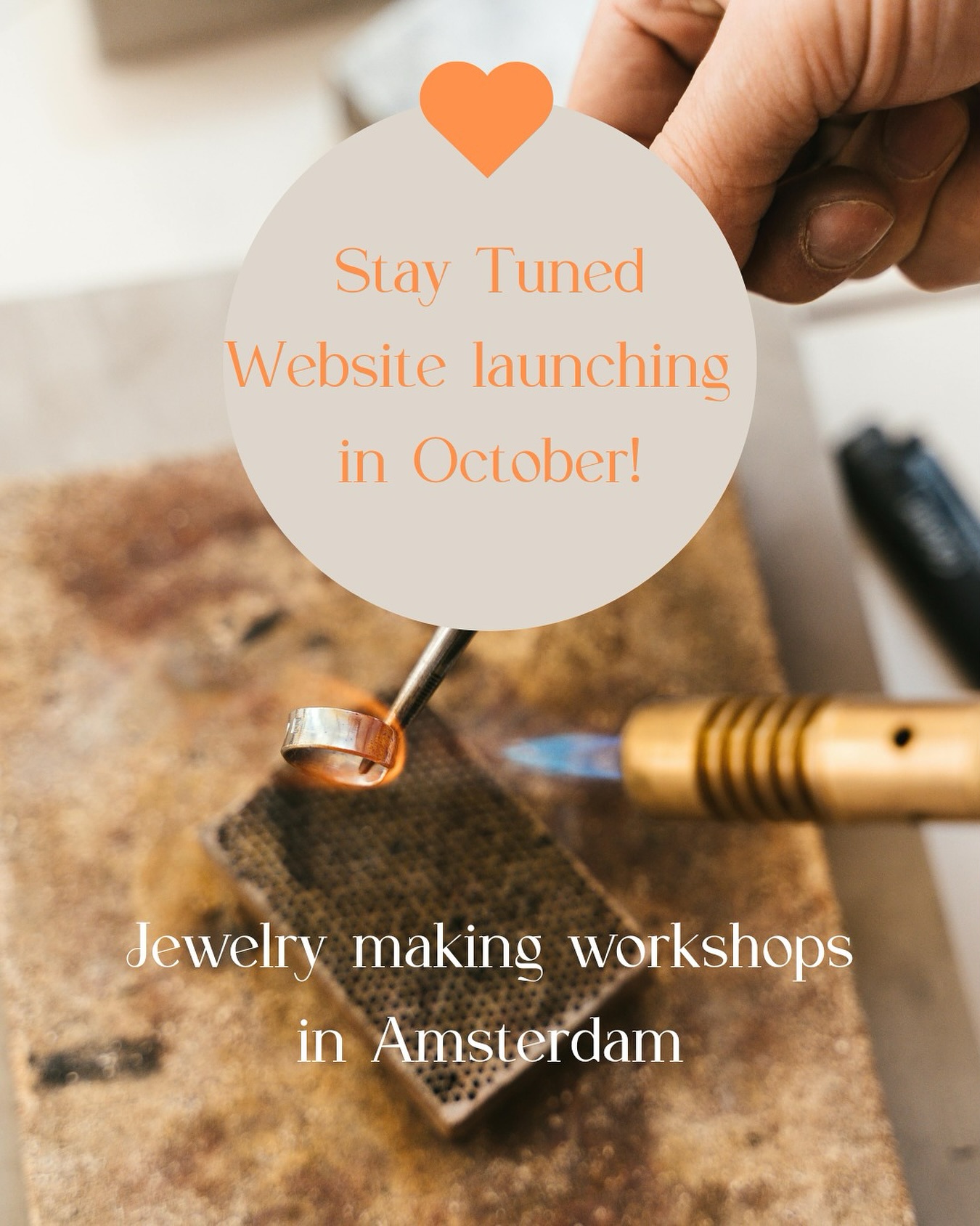 Discount codes incoming (soon!) 😍 Can’t wait to show you all the make-over of the studio and atelier, in Amsterdam (near Leidsesquare)! 🇳🇱 #workshops #goldsmiths #rings #solidgold