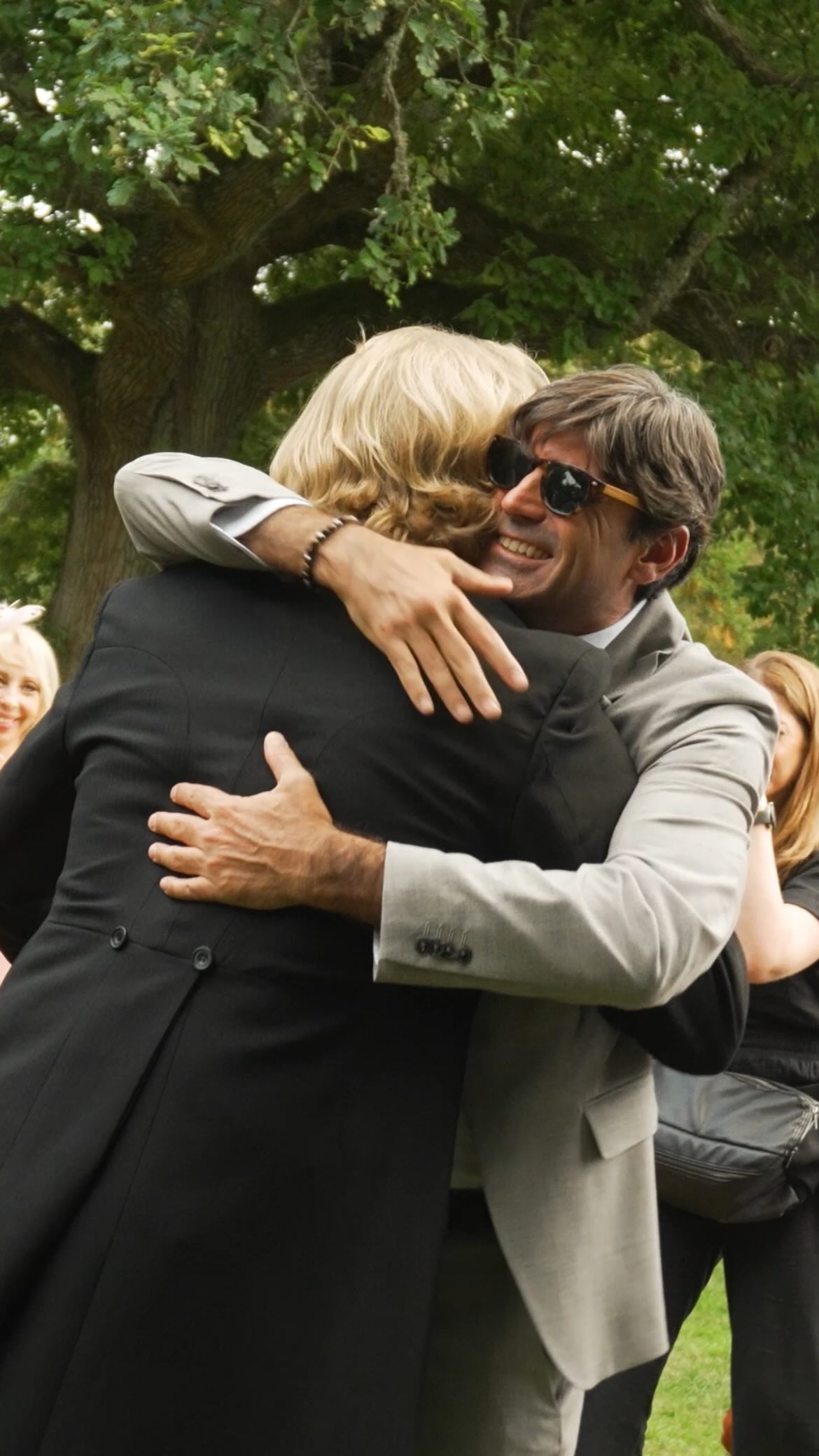 Ain’t no party like a wedding day party -
#weddingfilm #londonwedding #sussexwedding