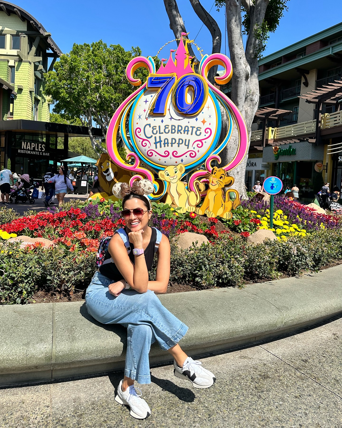 Celebrate Happy 🎉 It’s been so fun this year celebrating Disneyland’s 70th birthday. Disney is definitely better as an adult than it was as a kid! 😆
~~~~~
Disneyland70, DisneyAddict, DisneyStyle