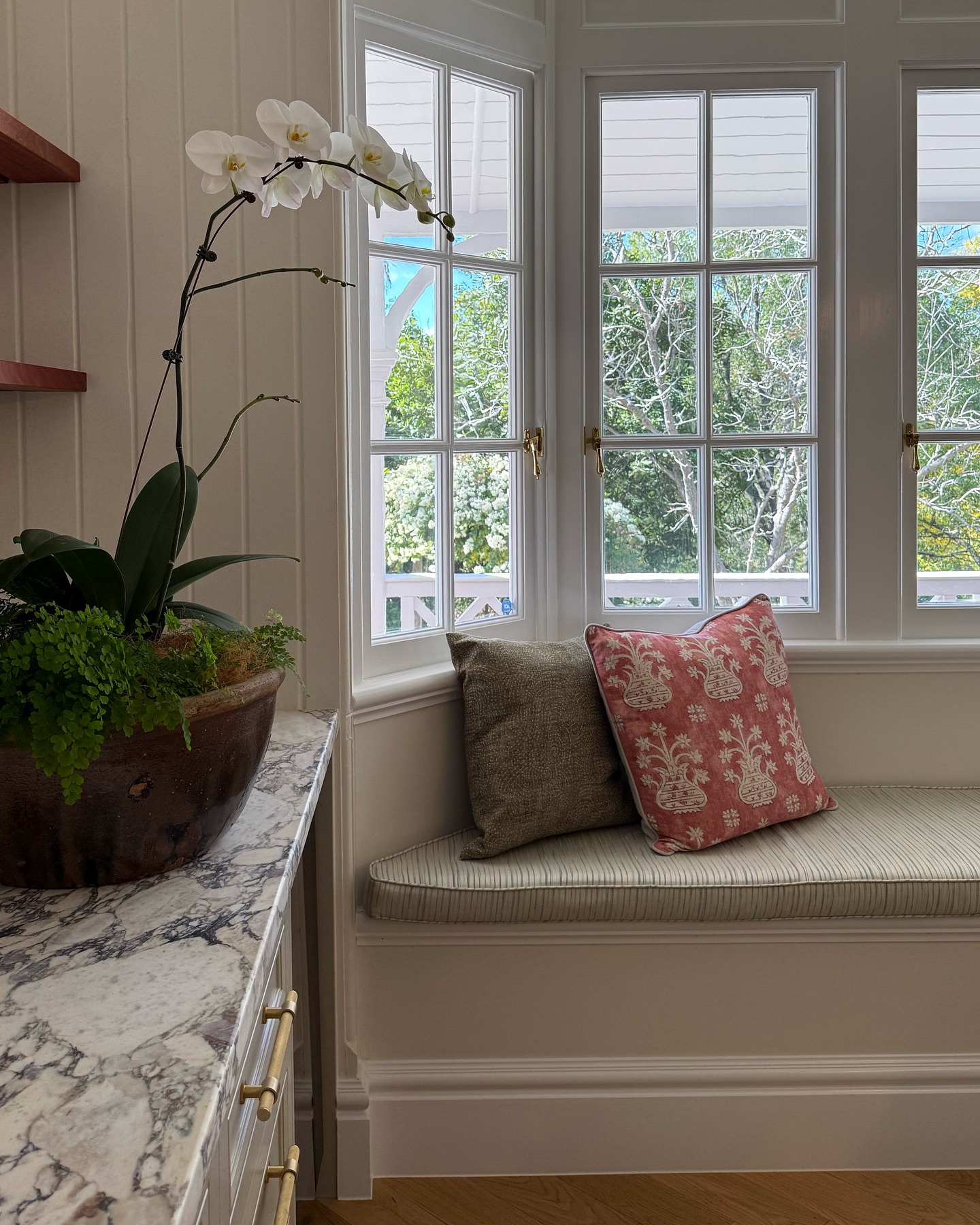 Built-in bliss. Thoughtful details tucked into every corner.
#BespokeFurnishings
#Upholstery
#BrisbaneInteriors
#ClassicHome