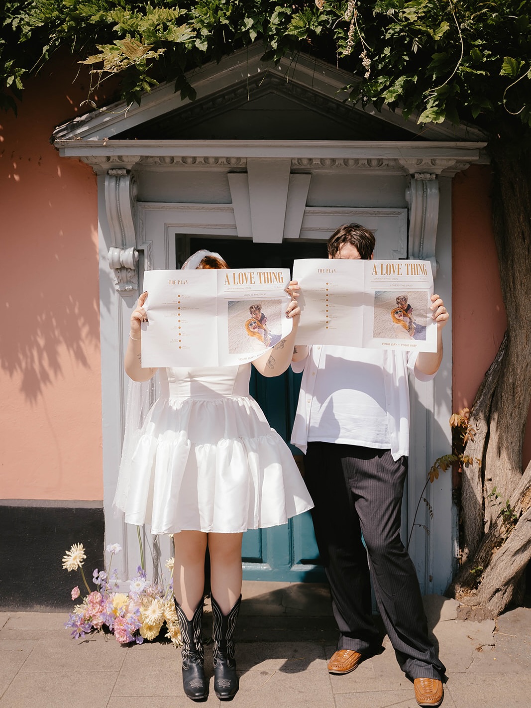 Wedding stationery isn’t just save the dates and invites…grab a wedding newspaper and tell your guests all about how you met, what the day entails and how much you love them all! Throw in a crossword and some horoscopes and you’ve got yourself a perfect wedding day keepsake 🤘
Concept: @alovethingwedding @ilikepensstudio
Location and venue: @norwichlanes @nacweddings
Models: @_livvid_
Photography: @jessicarenphotography_uk
Stationery: @ilikepensstudio
Cake: @sugarbuttonscakes @edge_by_imogen_davison
Flowers: @wild_flori_
Makeup: @brunettiartistry
Bags: @beadcultlondon
Jewellery: @kano.kano.shop
Celebrant: @ashleighthesunshinecelebrant
Veil: @nayabridal
Clothes: models own