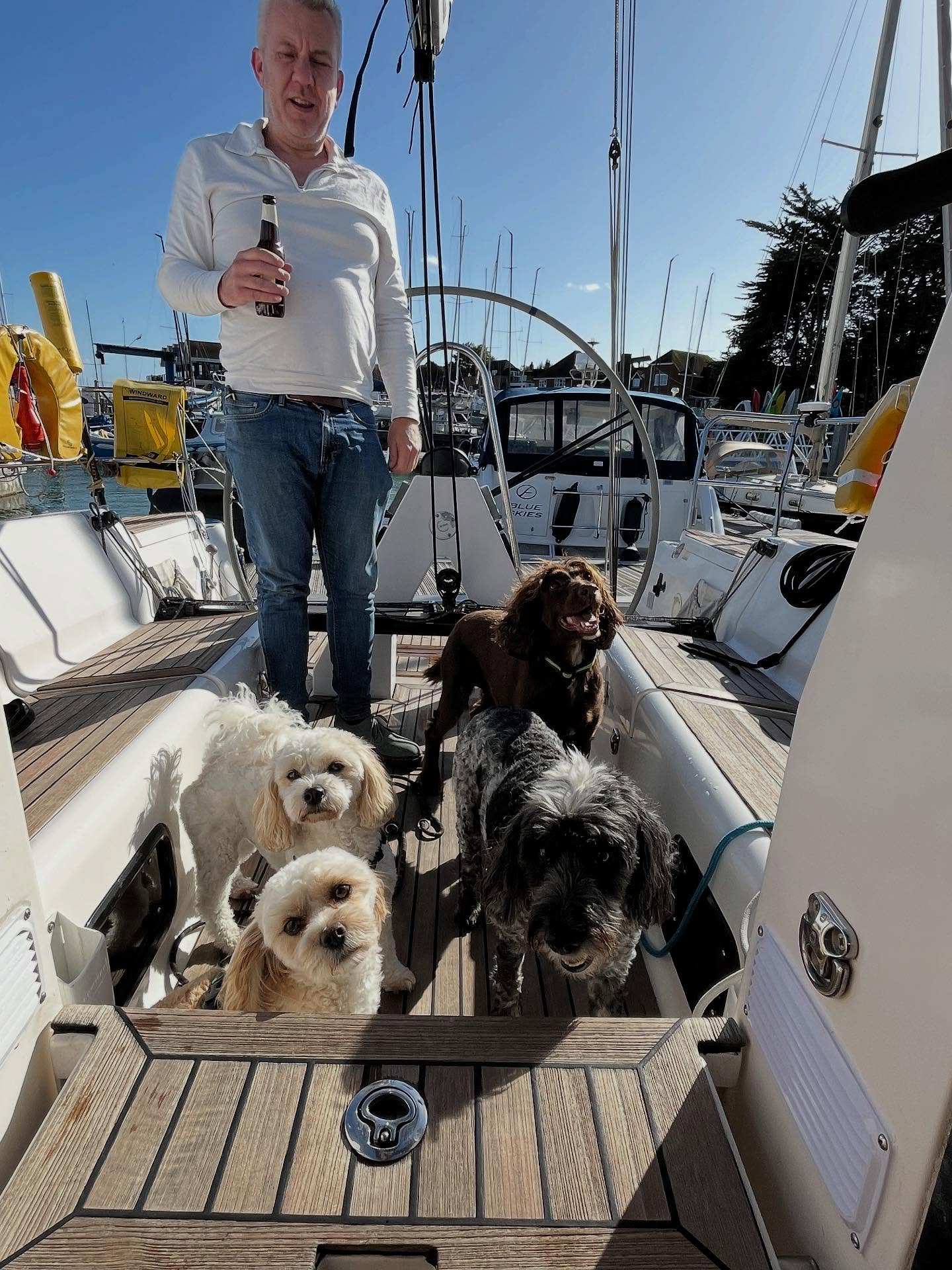 We hate leaving anyone behind — even our four-legged friends! 🐾🐶✨
Because let’s be honest, pooches love a weekend out on the water just as much as we do. 🚤🌊🐕
Bring your furry friend along for the adventure! 💙
📲 Get in touch to book your trip today.
#DogFriendlyAdventures #WeekendVibes #OnTheWater #BoatLife #DogsofInstagram #PoochOnBoard #AdventureWithPets #BestFriendGoals #GoodVibesOnly