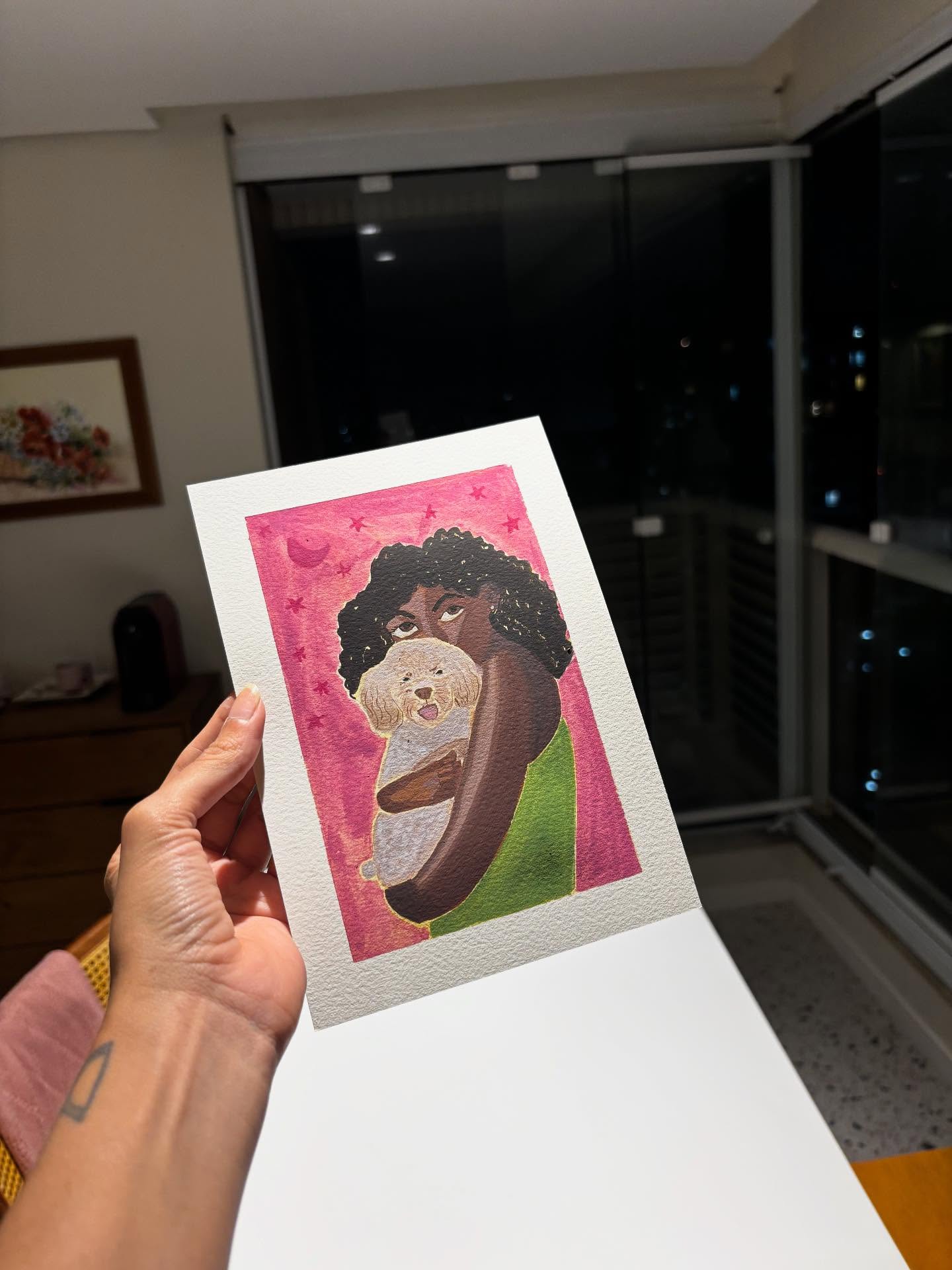 Quando alguém me pede pra pintar algo pra ela, ela acredita que eu sou capaz antes mesmo que eu cogite a possibilidade. Ela me tira da zona de conforto e abre uma janelinha mental de possibilidades. Ela me obriga a entender que “estar” pronta para algo não é um “estado”, é uma decisão. 🤍 obrigada, @soulgess
Sequência do sketch ao ——> resultado.