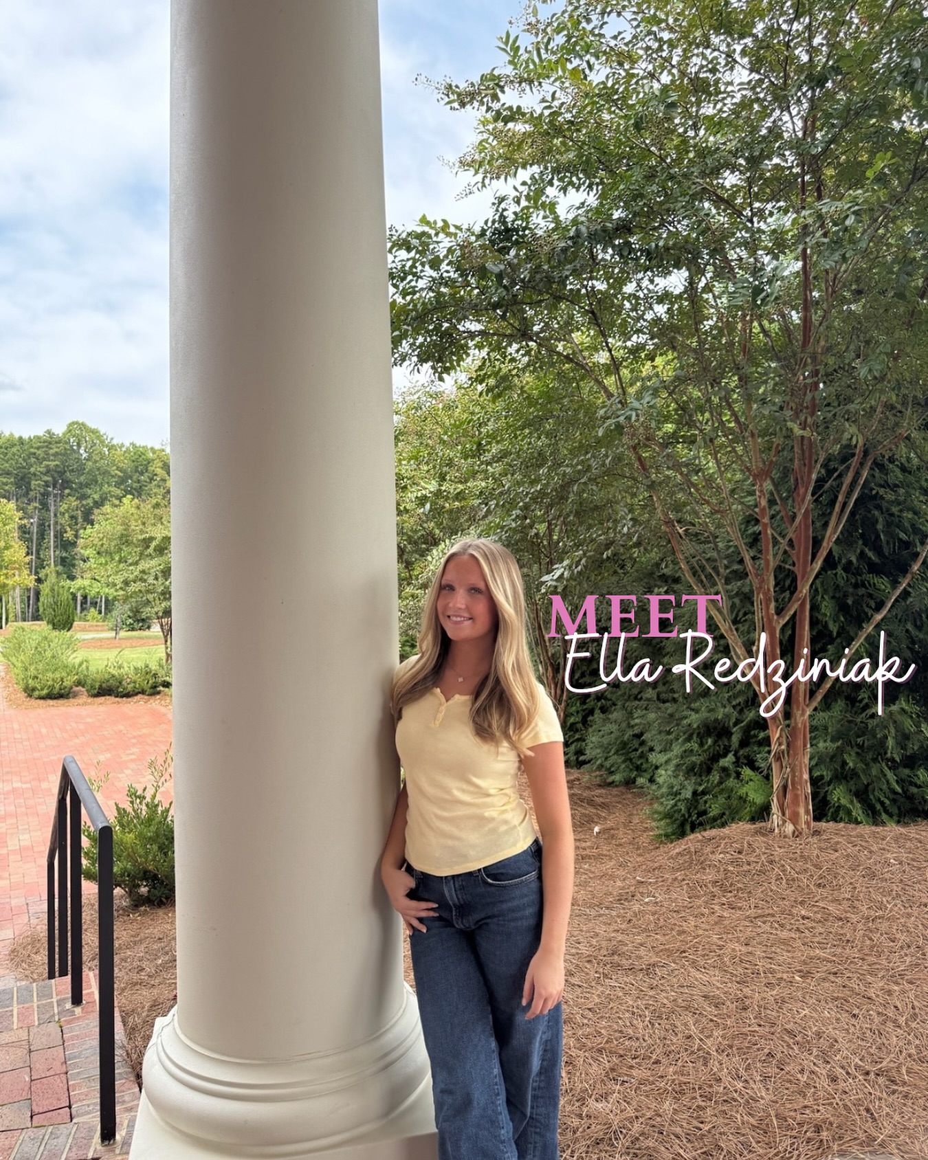 First, meet our stunning sophomore from Annapolis, MD, Ella Redziniak💫
Ella sings soprano 2 and alto in Sigs, and she’s majoring in elementary education with a minor in psychology!!
“My favorite thing about Sigs so far is the instant friendships I made upon joining that genuinely feel like a family! I am really looking forward to singing at Rockapella for my first time with the group for all of our friends and family.” - @ellaredziniak
We absolutely adore you, Ella, and are so lucky to have you💕