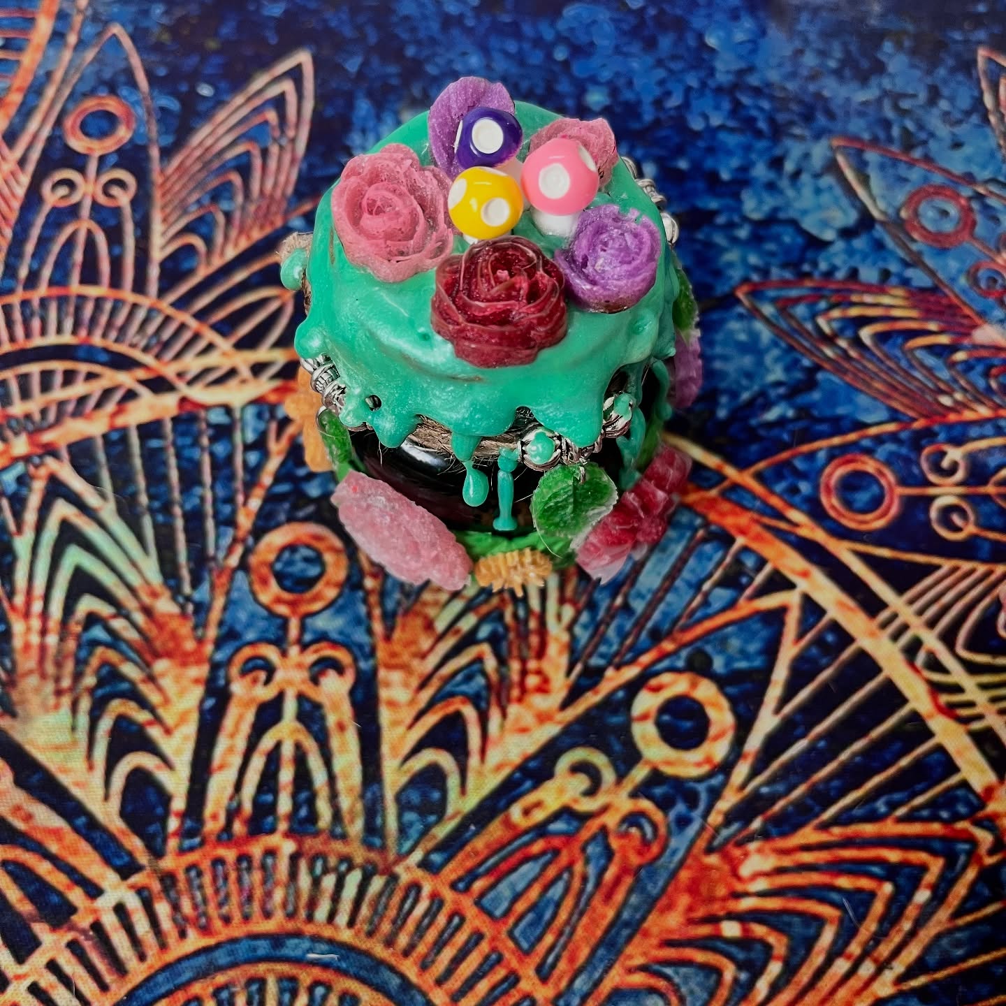 This guy is ready!!
This is my over-the-top, garden-themed DnD dice roller.
Just grab it, give it a shake, flip it upside down, boom, that’s your roll!
Here’s to many, many D20 rolls ahead. 🍀
You can buy this magical little contraption in my shop
#d20 #diceroll #dnd