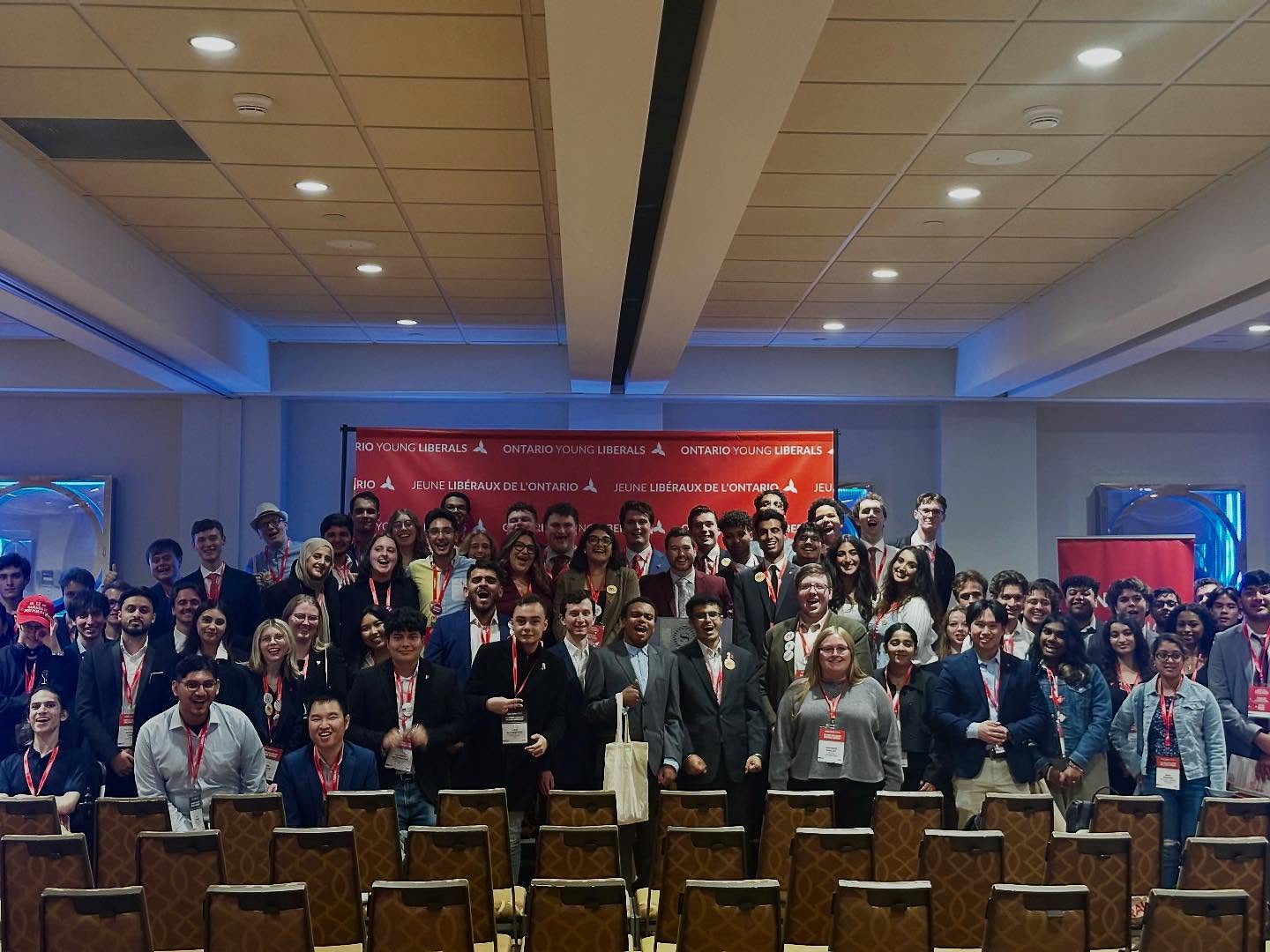 That’s a wrap on the 2025 OLP & OYL AGM! 🎉
Thank you to every delegate, volunteer, and speaker who joined us in Toronto this weekend. Your energy, ideas, and passion remind us why youth voices matter so deeply in our party.
This AGM was a moment to celebrate our progress, reflect on the work ahead, and reaffirm our shared commitment to building a stronger, more inclusive OYL across Ontario. None of it would have been possible without the dedication of so many Young Liberals who gave their time and heart to make this weekend a success.
//
C’est terminé pour l’AGA 2025 de PLO et de JLO ! 🎉
Merci à tous les délégués, bénévoles et conférenciers qui se sont joints à nous à Toronto ce week-end. Votre énergie, vos idées et votre passion nous rappellent pourquoi les voix des jeunes sont si importantes dans notre parti.
Cette AGA a été l’occasion de célébrer nos progrès, de réfléchir au travail qui nous attend et de réaffirmer notre engagement commun à bâtir une JLO plus forte et plus inclusive dans tout l’Ontario. Rien de tout cela n’aurait été possible sans le dévouement de tant de jeunes libéraux qui ont donné de leur temps et de leur cœur pour faire de cette fin de semaine un succès.