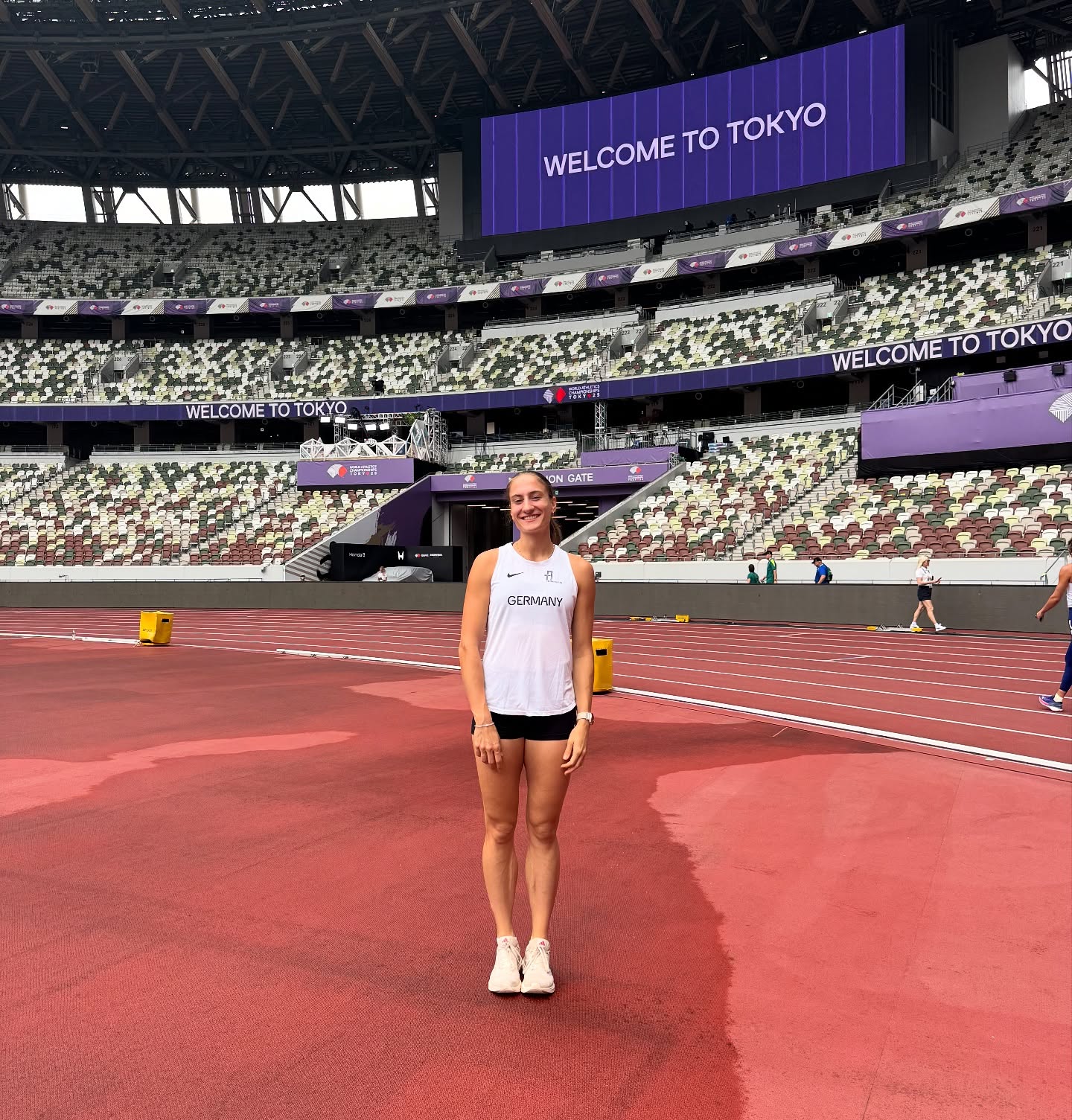Nach einem souveränen Lauf in der Vorrunde, heißt es Morgen für @elena.kelety Halbfinale bei der WM @wchtokyo25 🔥🔥!
Wir sind gespannt und wünschen viel Erfolg 🍀!