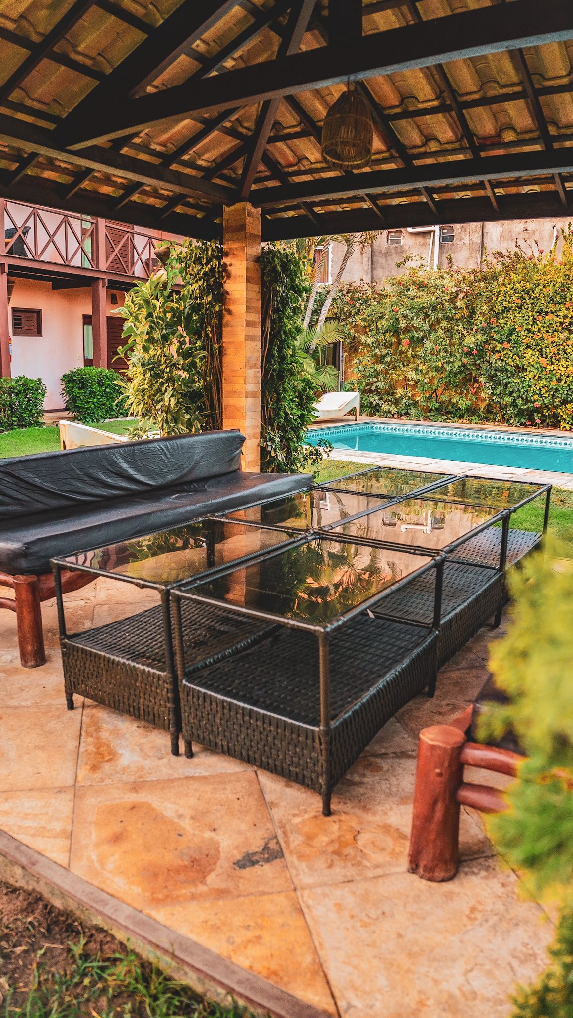 🌴 Sejam sempre bem-vindos ao nosso paraíso em Cumbuco! 🌊
Aqui você encontra o equilíbrio perfeito entre descanso e adrenalina:
✨ Café da manhã natural e delicioso todos os dias
✨ Piscina, jardim e áreas de convivência para relaxar
✨ Acomodação confortável cercada pela natureza
✨ Escola própria de Kitesurf e Wing Foil com instrutores certificados
✨ A poucos metros das melhores praias para velejar
💥 Venha viver essa experiência completa: aprender, velejar e relaxar no mesmo lugar.
📲 Reserve sua estadia pelo WhatsApp da bio e faça parte da nossa família Meeting Point!