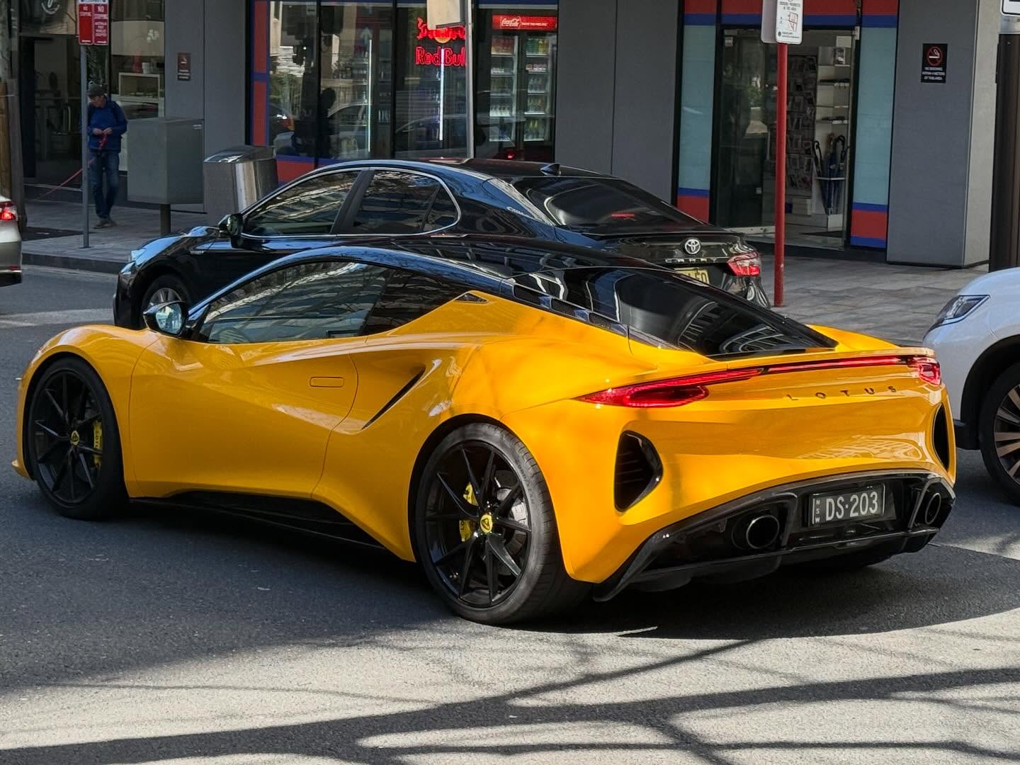 A bright and sunny #lotusemira