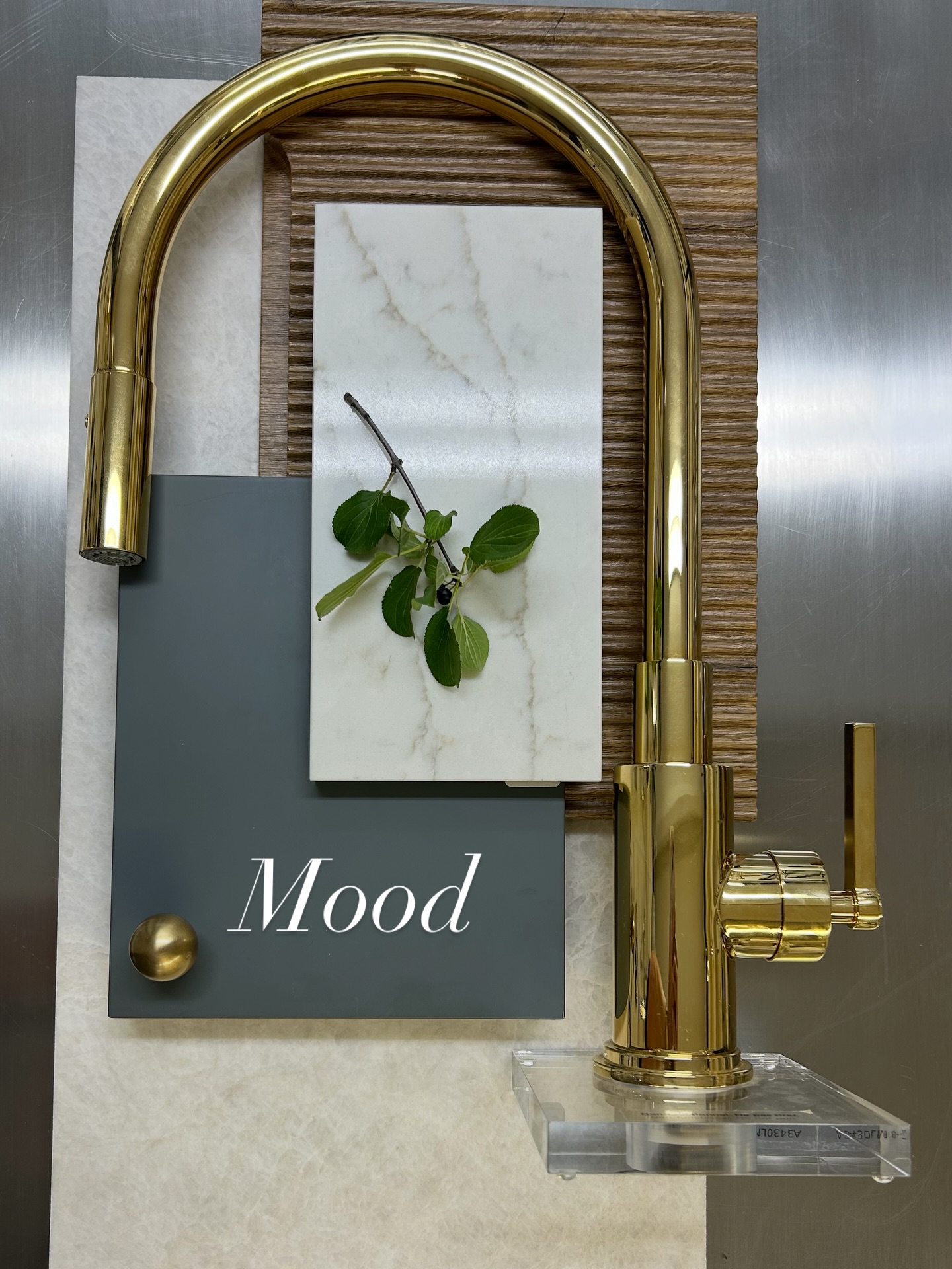 Tuesday Inspiration 🍃
Let us help inspire you with your dream kitchen. Not only can we design it, we can build it 💚.
#kitchendesign #kitchen #cabinetry #renovation #kitchenrenovations #freequotes #designers #design #whiteoak #flutedcabinets #unlaqueredbrass #modern #minimal #maximalism #customcabinetry #customcabinetrydesign