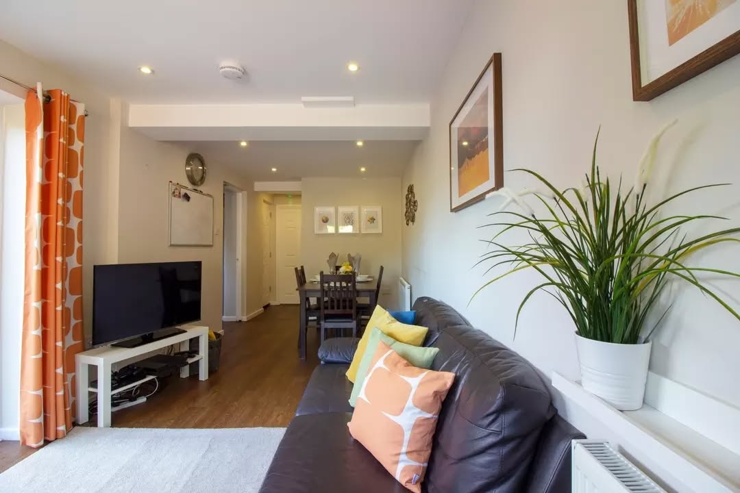 Our Snug living rooms are great to hang out and get to know your housemates in 💬🛋️