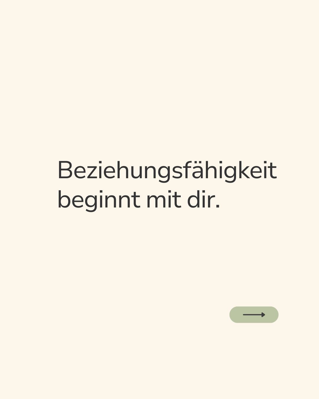 Beziehungsfähigkeit beginnt mit dir selbst. Bevor wir Nähe suchen, sollten wir sie in uns finden.
Was du in deiner Kindheit über Nähe und Bindung gelernt hast, prägt heute noch, wie du liebst, vertraust und dich öffnest. Immer wieder in denselben Mustern zu landen, ist kein Zufall – sie sind Teil deiner Geschichte.
Aber: Beziehungsfähigkeit ist wie ein Muskel, den du trainieren kannst. Schritt für Schritt. Mit Mut, mit Selbstwahrnehmung und mit dem Willen, anders zu fühlen und zu handeln.
#Selbstliebe #Beziehungsfähigkeit #Nähe #Verbindung #Bindung #Partnerschaft #Authentizität #Therapie #Paartherapie #Intimität“