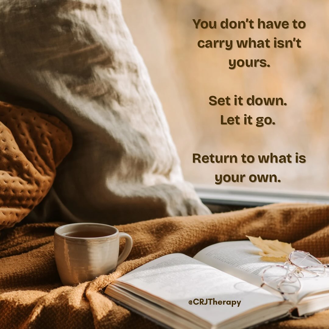 ✨ How often do we carry what is others? Sadness, anger, guilt, hurt… Return to what is truly yours. Feel how it fits, and let the rest go. 🌙
#wellness #mindful #selfcare #therapy #innerwork #selfhealing #autumnvibes