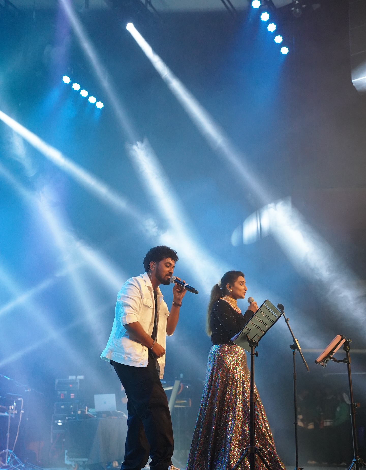 A night of noise, light, and soul..
.
.
MANJARI LIVE UK TOUR 2025
.
.
AVL @jas_live_digital