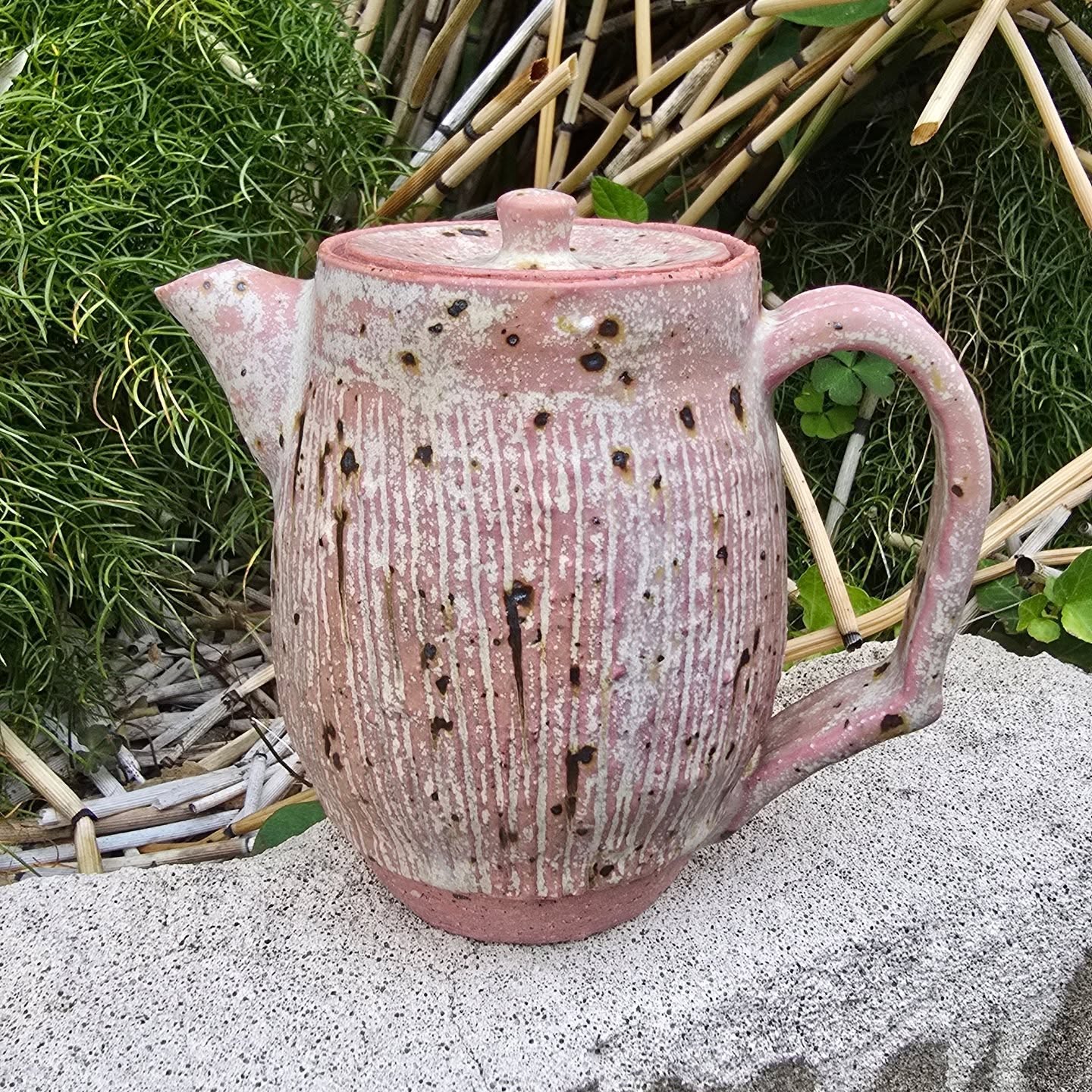 Great little teapot to match the new mugs.