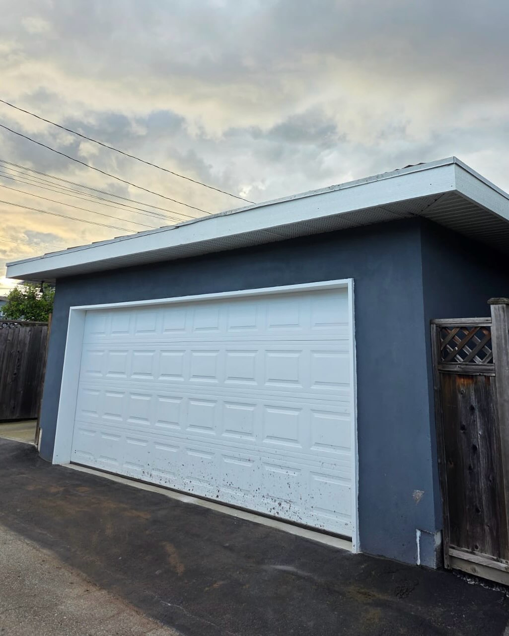 Fascia Refresh! 🙌 We demoed the old, weathered fascia, repaired the damage, and upgraded this garage with new fascia and a fresh coat of paint. To tie it all together, we also updated the main house fascia to match — giving the whole property a clean, cohesive look.
It’s the details that protect your home and elevate curb appeal
Message us for your next project.
www.battalionconst.com
#ExteriorRenovation #BeforeAndAfter #FasciaRepair #HomeUpgrades