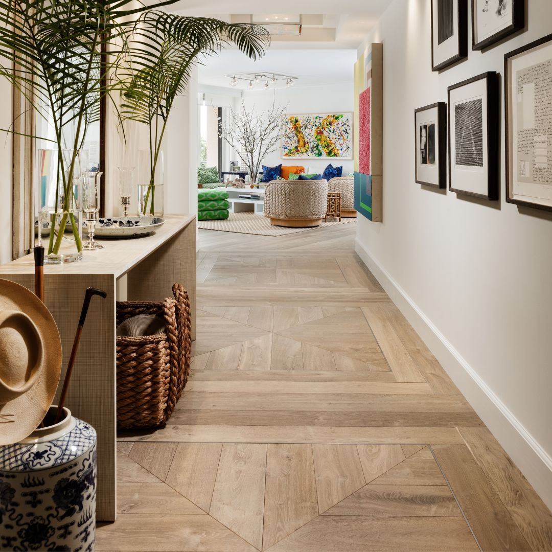 Ahşap yalnızca bir malzeme değil, yaratıcılığın bir tuvalidir.
Hakwood ile tasarım özgürlüğü zeminden başlar. Özgün geometriler, ince detaylar ve her mekâna kimlik katan yüzeyler için bize ulaşın.
#designlife #interiorarchitect #hardwoodflooring #hakwood