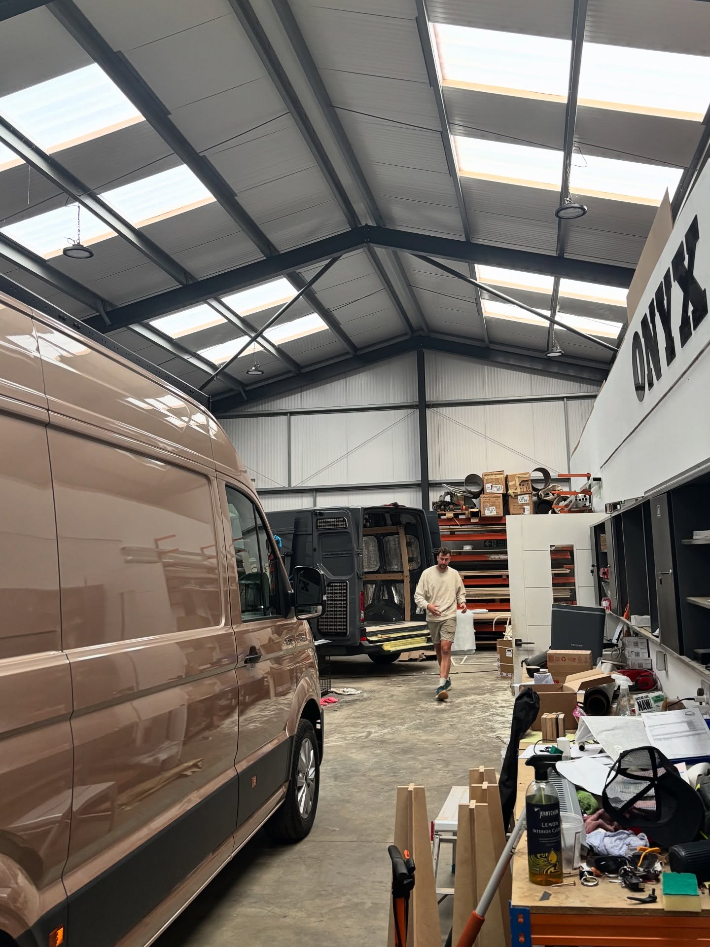 A few workshop updates from the last few weeks, as we’ve been busy getting going on a LWB build. More on that to come, along with some other exciting announcements. In the meantime, some of what we’ve been up to:
1) Roof rack installation and getting cracking on the next project 🚐
2) Colours for the next van 🎨
3) Underfloor heating prep ready for @aquahotheating system
4) First fix cabling ⚡️
5) Rear pillar trim time
6) Hardest working employee all tuckered out 🐕
#onyxvansuk #mantruckandbus #mantge #craftercamper #vanlifeuk #adventurevan #workshoplife #nomadlife #offgrid
