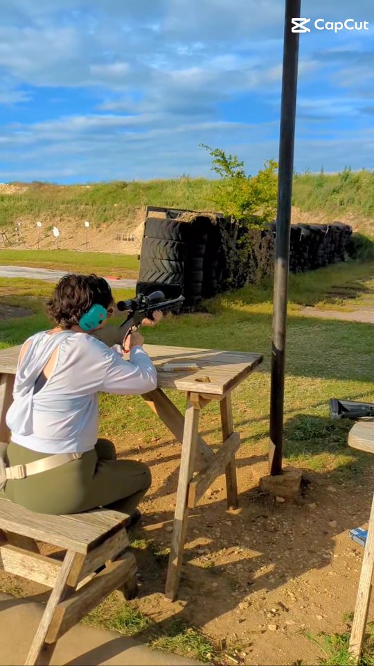 Family Sundays fun days at the pew pew range.
#firearmsafety #family #firearms #HairDosnPew-Pews