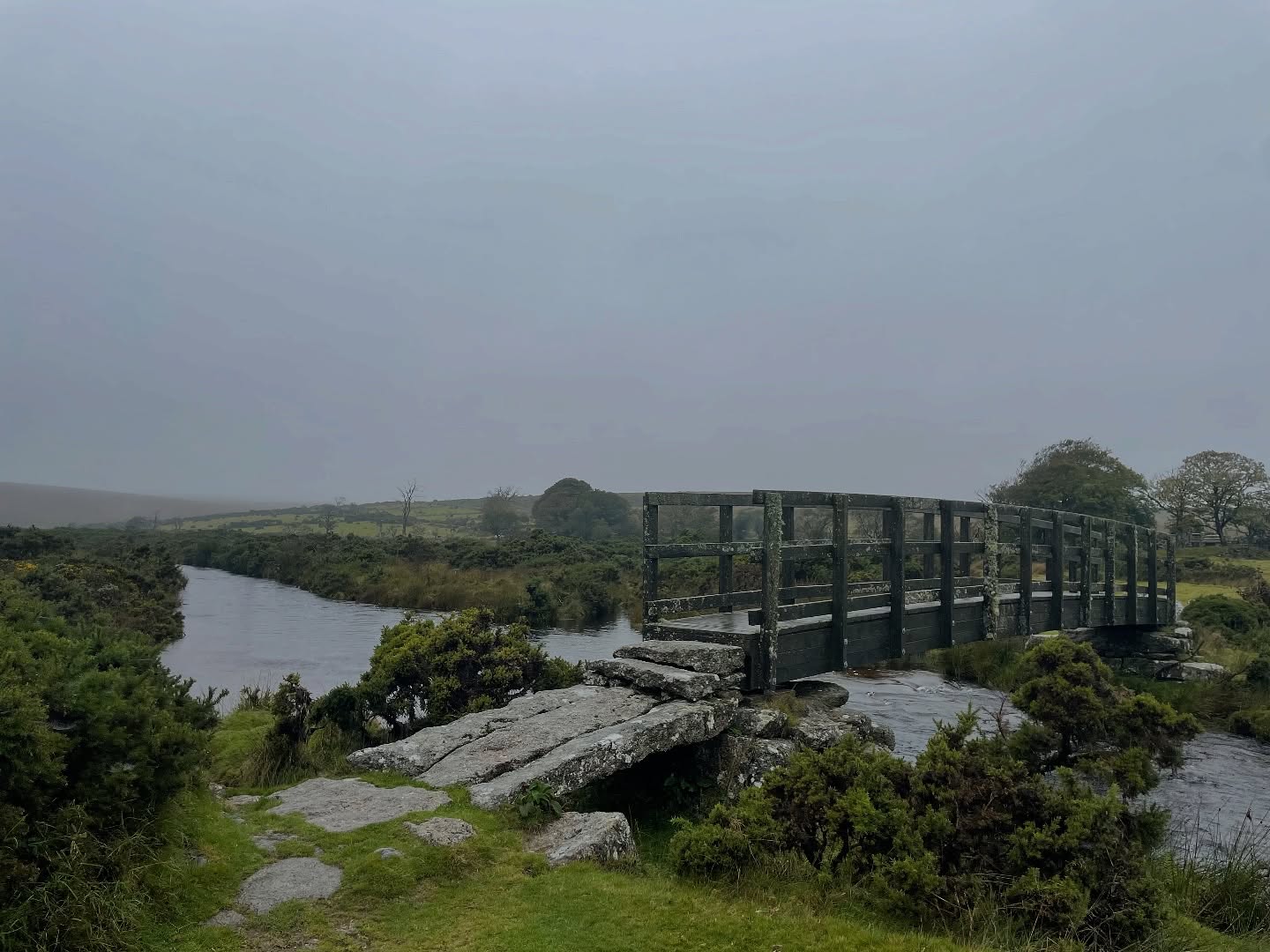Back out in deceptively better weather (until you start walking). A fair bit of micro nav at the start whilst also admiring the ruins and flora growing on the trees - a roan tree had 4 different types of lichen growing on it; testament to the beautiful air quality and growing conditions in that area #mountainleader #mountains #dofe #lifestyle #adventure #uk #trees