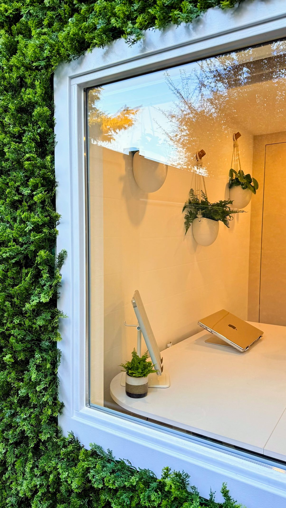 Ever noticed how you feel calmer, more focused, and even more creative when surrounded by nature? 🌿 Research shows that integrating greenery into workspaces:
✨Reduces stress and mental fatigue
✨Boosts productivity and focus
✨Can improve air quality for better well-being
✨Creates a sense of calm that enhances creativity
Your workspace should feel as good as it looks. With nature around, stress fades, focus sharpens, and creativity flows.
Would you want to work in a space like this? ☁️
#interieurontwerp #duurzaamdesign #biophilicdesign #interiordesign #kantoorinspiratie #wellbeingatwork #duurzaaminterieur #healthyspaces #interiorarchitect #duurzaamleven #healthyworkspaces #kantoorontwerp #sustainableinteriors #interieurarchitectuur #interiordesigner #healthyworkspace #gezondwerken #sustainableliving #calmspaces #officedesign #creatievewerkplek #natuurliefhebbers #spatialdesign #kvldesign