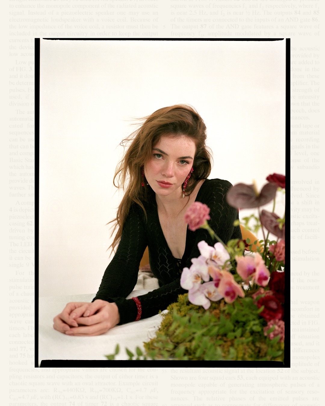 Dirección de Arte y Styling para la nueva identidad de @samanthapinto.handmade
Decidimos crear un concepto editorial que narre la esencia de las joyas en su forma más raw, fotografía análoga, y énfasis en elementos naturales icónicos de la marca cómo la representación de la conexión con lo femenino y floral que inspira cada pieza hecha a mano.
Fotografía @valeriamargot
MUA @almendracastellanos
Modelo @sofiabcelasco
@rosewood.pe
@mulataclothes
@once.studio
@amaranta.estudiofloral