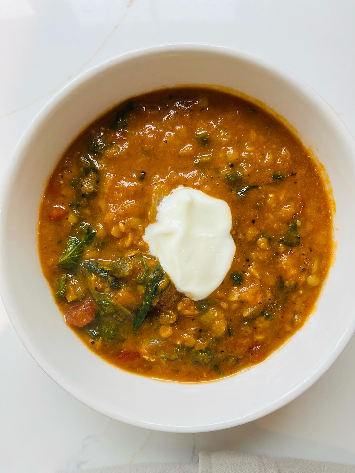 🪴 Latests Eats 🪴
1. Curried lentil soup with hidden veggies
2. Protein bagel with cottage cheese and seasonal figs and honey
3. Red lentil daal and desi omelette in the making
4. Buffalo chicken and rice meal prep
FIG season 🫶🏻
Lentils for veggie autumnal protein meals 🌱
Meal prep for the win 🏆
DM for recipes 🤍
See https://www.drgmnutrition.com for more information and to book a FREE initial appointment 🫶🏻
Warm wishes, Dr Grace 🌿