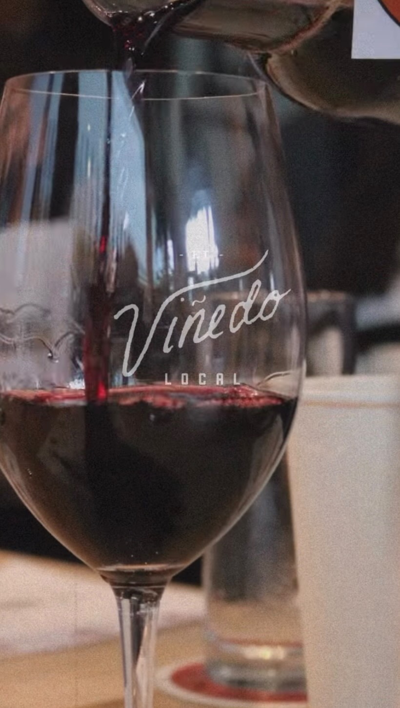 There’s a new barrel on the block! 🍷
We are so excited to announce our new VinoBarrel placement at @elvinedolocal!!
Not only is the food absolutely delicious, their wine selection is phenomenal!
We are proud to be pouring @stsupery and @brownestate! ❤️
Come say hi, grab a glass of wine, and enjoy their beautiful patio this Fall! 🍃