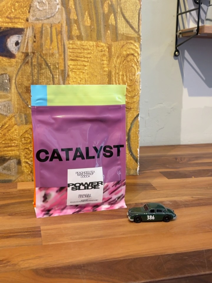 @catalyst_roasters themed photo dump 💜💥 these coffees are so tasty & unique, make sure you try while we have them on. get into the deets below 👇
ESPRESSO
Peru + Colombia
Honey + Blackberry Co-ferment Washed
Marshel + Castillo
BlackBerry, Mint, Bubblegum
BATCH
Rwanda + Tanzania
Red Honey + Anoxic Ferment
Kent + Red Bourbon
Red Apple, Blood Orange, Pineapple
V60
Rwanda + Colombia
Washed + Peach Honey Co-ferment
Red Bourbon + Pink Bourbon
Peach Syrup, Maple Syrup, Cocoa