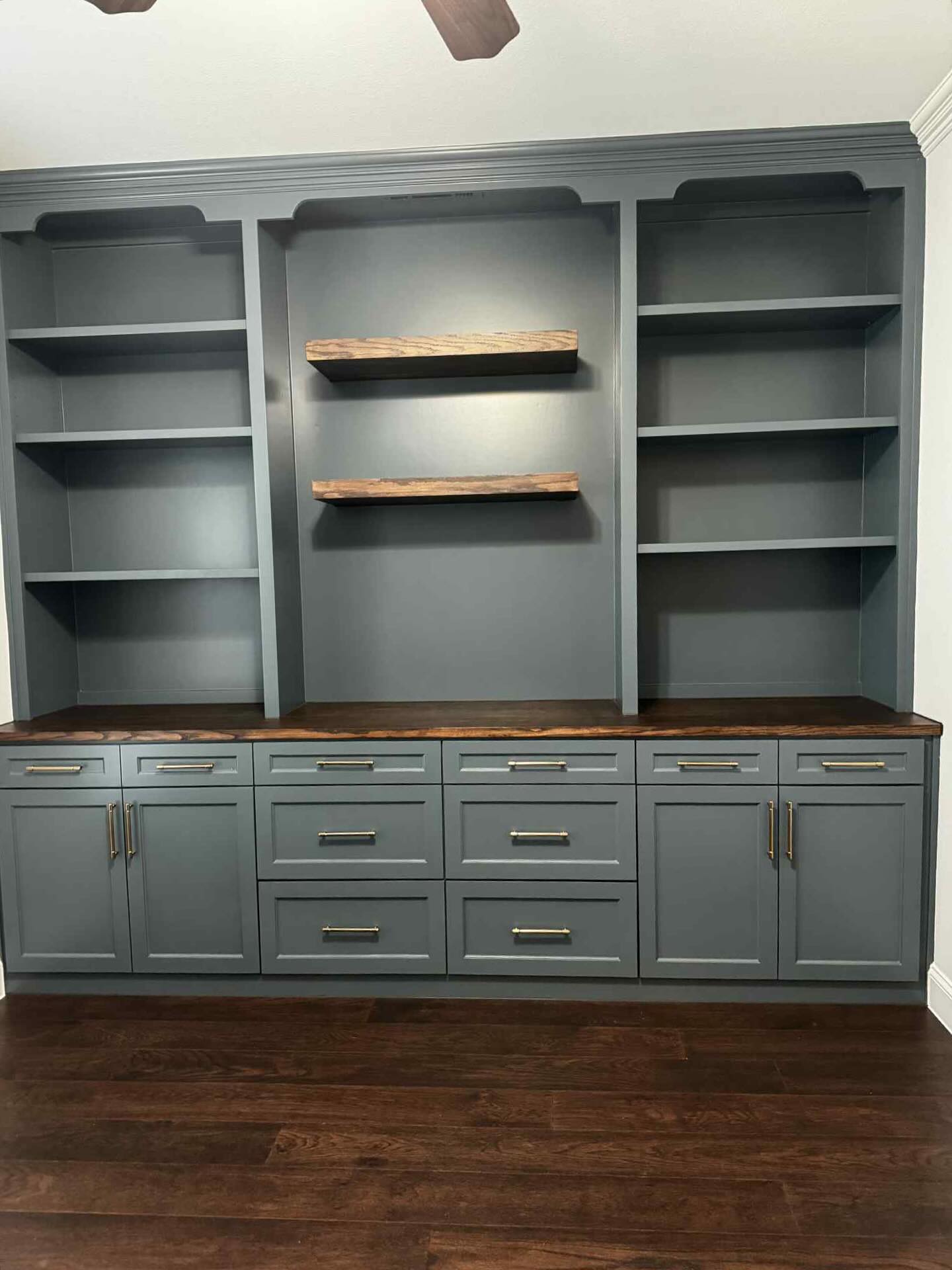 From vision to reality! Working with Zapata custom cabinets means getting a stunning rendering that brings your ideas to life, with the flexibility to make changes as you see fit!💻
-
-
-
#zapatacustomcabinets #customcabinetry #dfw #highlandpark #dallas #dallasfortworth #homeimprovement #cabinet #builtincabinets