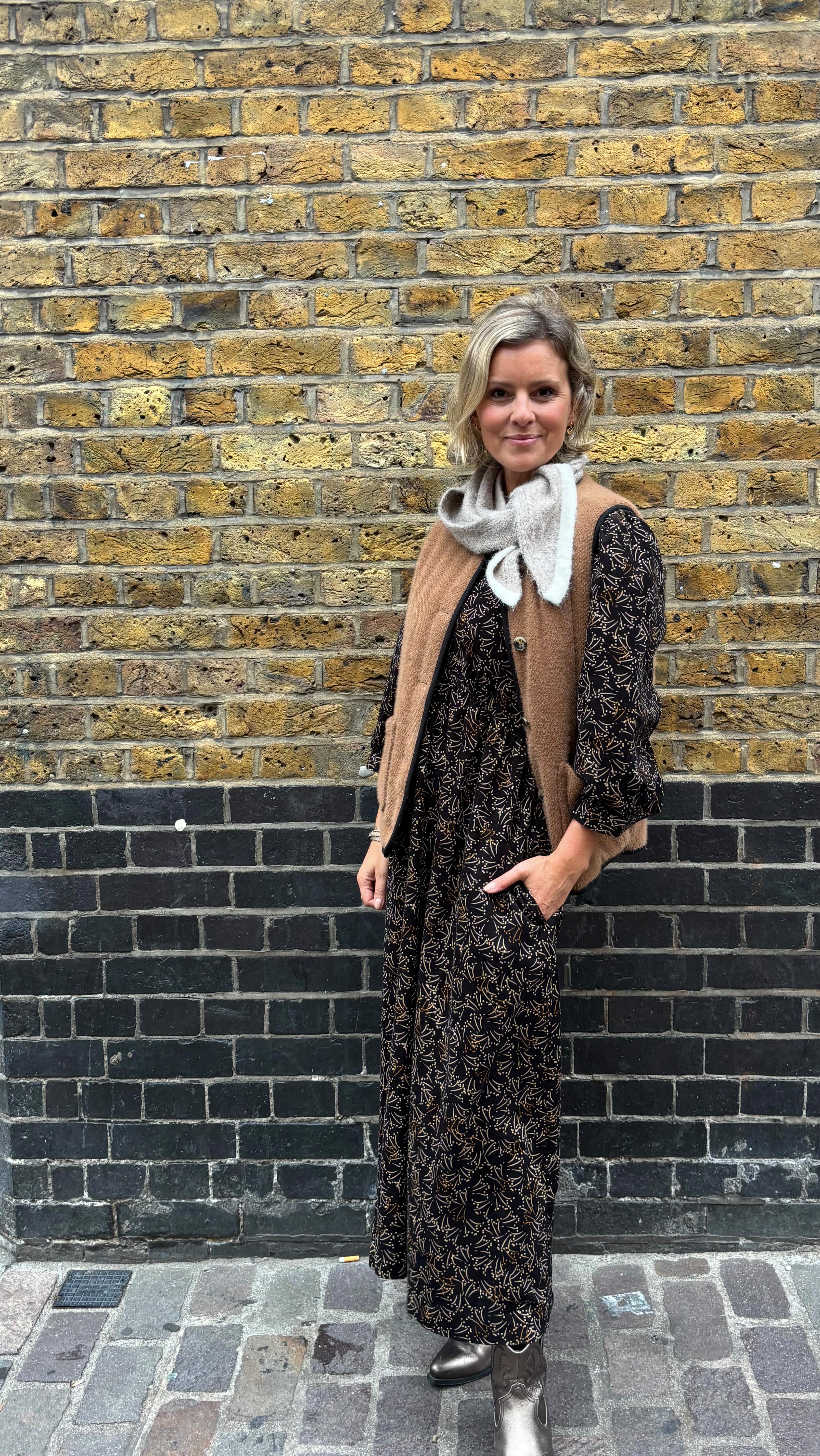 Wait til you see the fabulous AW25 White Stuff collection!
The coats! The knitwear! The gilets! The prints! The accessories!
Thank you for having me @whitestuffuk press day ❤️
#pressday #shoreditch #aw25 #whitestuff #awstyle