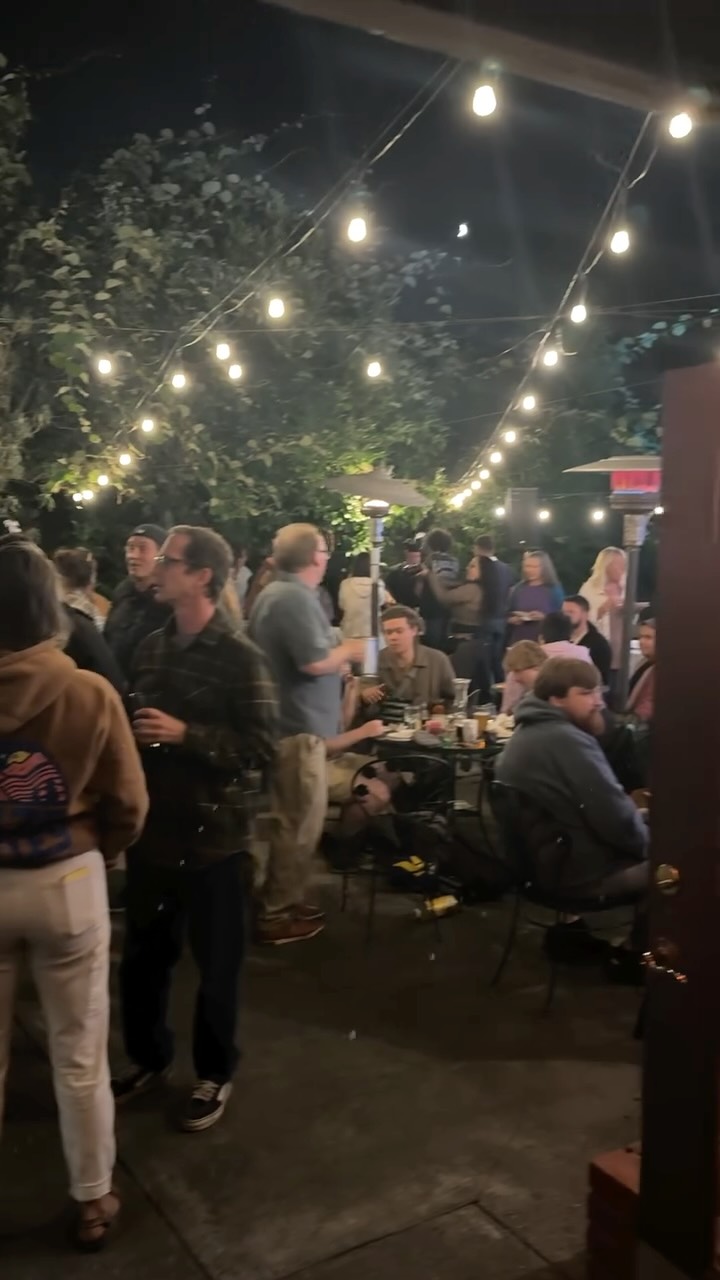 Looking forward to seeing you all at our next event: The Headstash Bowl California AWARDS PARTY IN LA 🔥💨 Celebrate the Champions 🏆
Join us for the Headstash Bowl Awards Party on October 25th, 2025, at a secret location (TBA), in Los Angeles, CA.
This is your chance to celebrate the winners alongside judges, competitors, sponsors, and the entire Cannifest & Headstash Bowl community. Whether you’re representing a brand or yourself, come join us for the this unique private event.
Official Sesh @ 7:10pm
Awards Ceremony @ 8pm
Afterparty @ 9:30pm
Dispensaries, sponsors, vendors, and exhibitors, this is your chance to secure your spot for an impactful marketing opportunity or just come party with us!
We’ll have an open dab bar with curated flavors from Dream State Solventless @lolovescali — brought to you by Dr. Dabber @drdabber // SO BYOD! Come SESH with us!
This event is open to everyone 21 and over! Tickets and location details available soon 👀