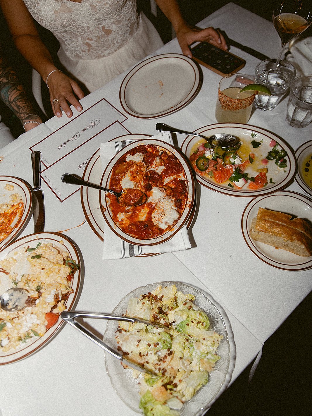 Dreamy foody wedding at Romies 🥂
Wedding planner : @erikaco.events
Venue and catering : @romiesmtl
Florist : @westmountflo
Photographer : @sarahwhitephoto
Videographer : @beau_video
Rentals : @tenuedesoiree_ @lanouvelletablee
DJ : @brunoberdnikoff
Cake : @bernicemontreal